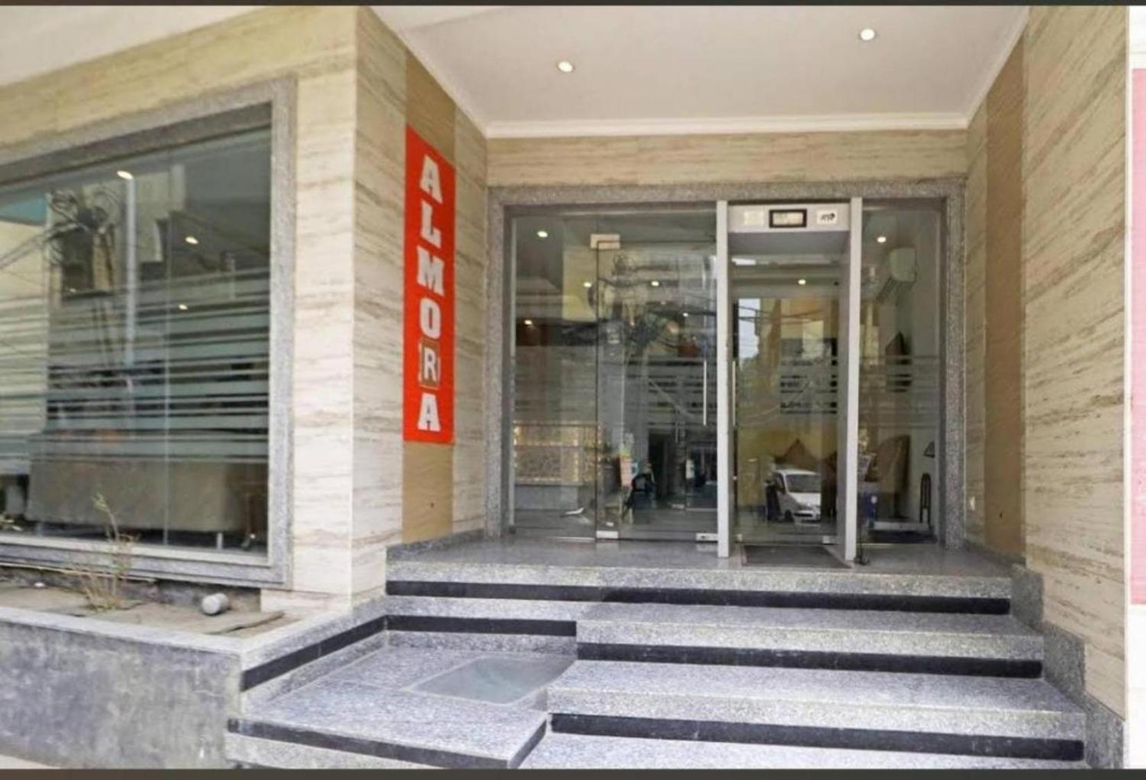 The Almora International -with Free Airport Transffer Hotel New Delhi