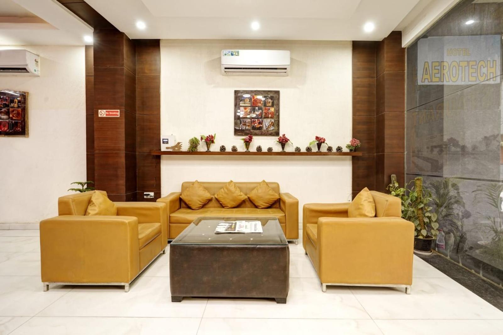 Aerotech Near Delhi Airport Hotel 3*