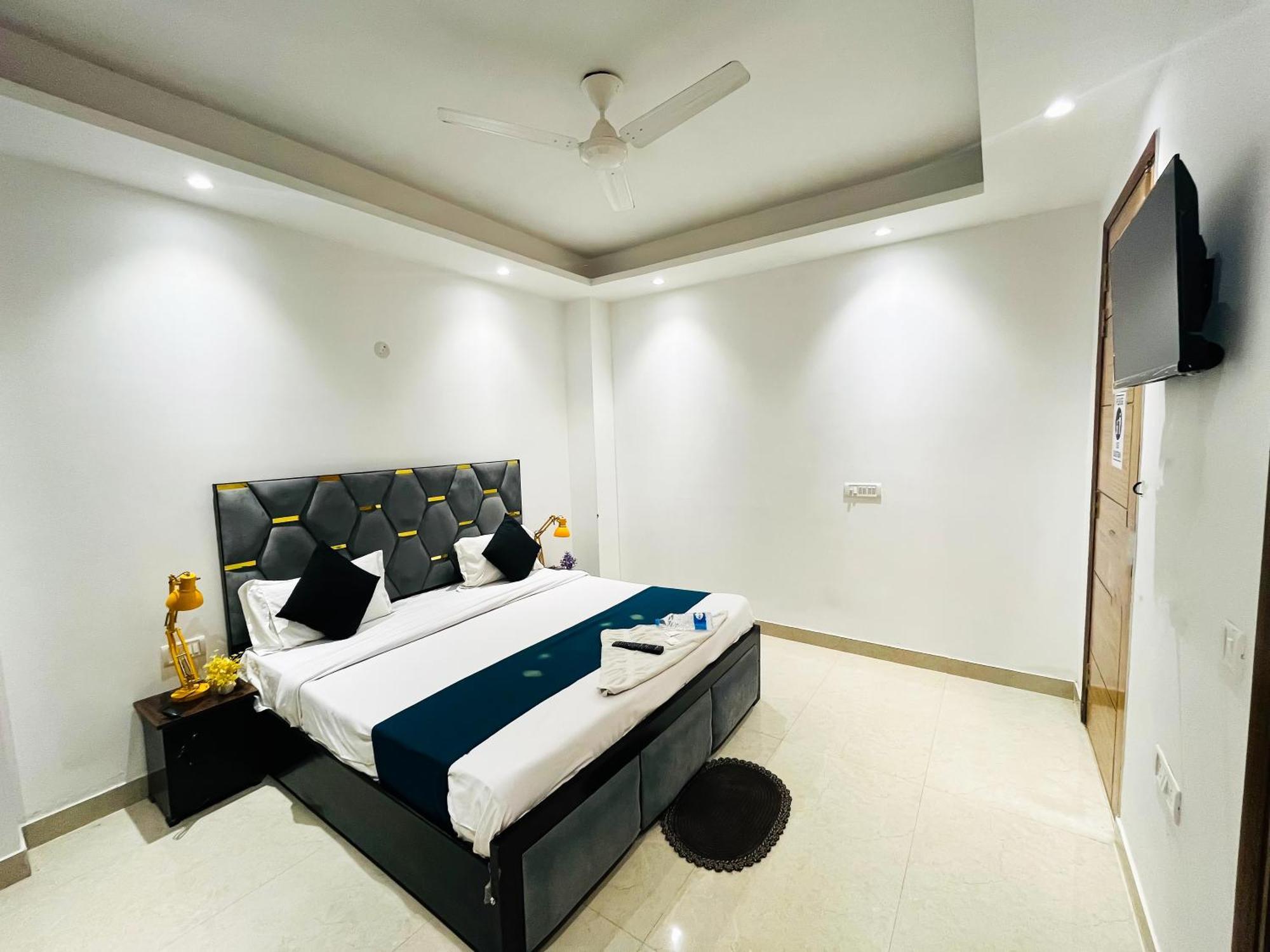 24 Malviya Nagar 3* New Delhi