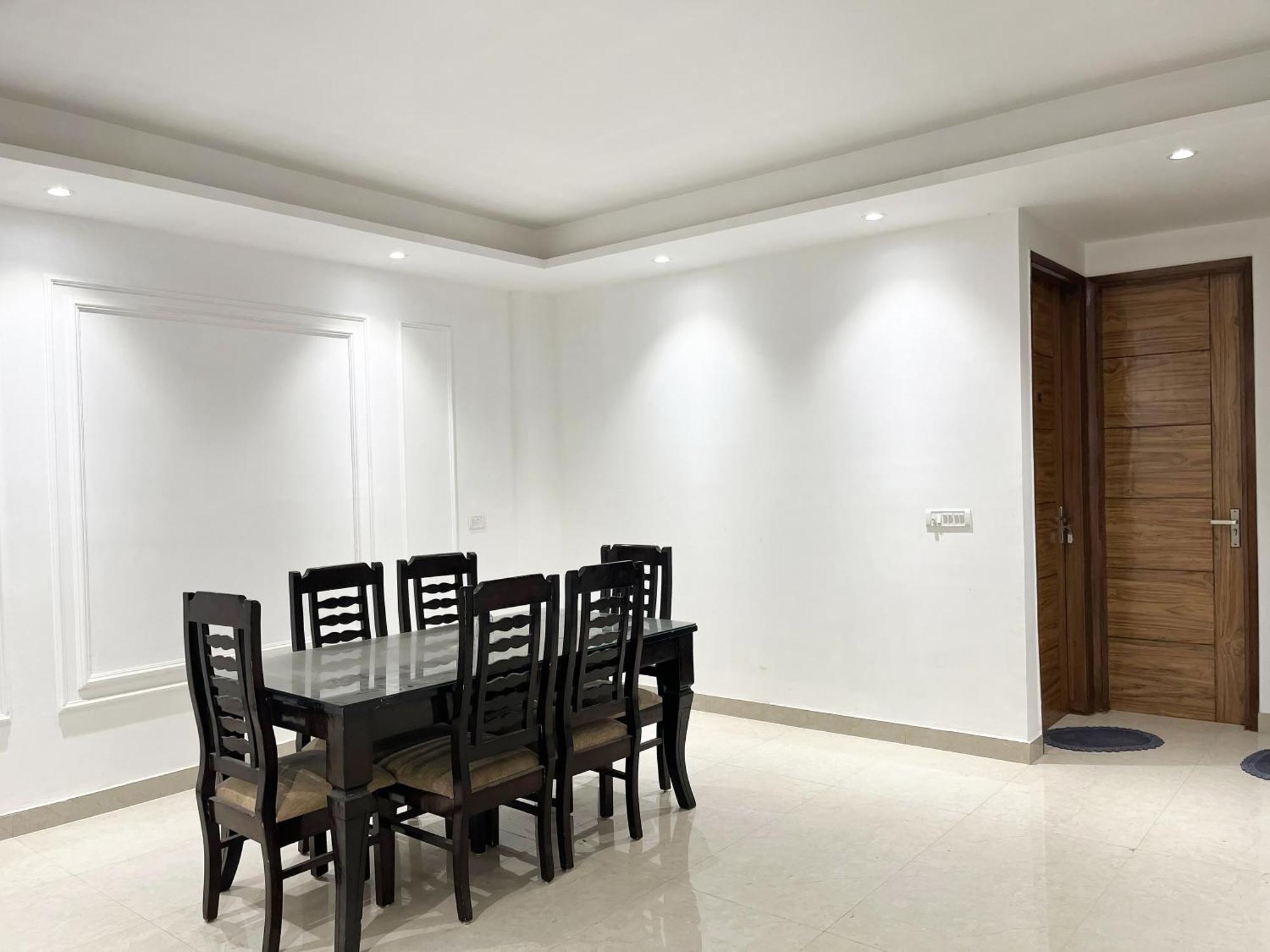 24 Malviya Nagar 3*