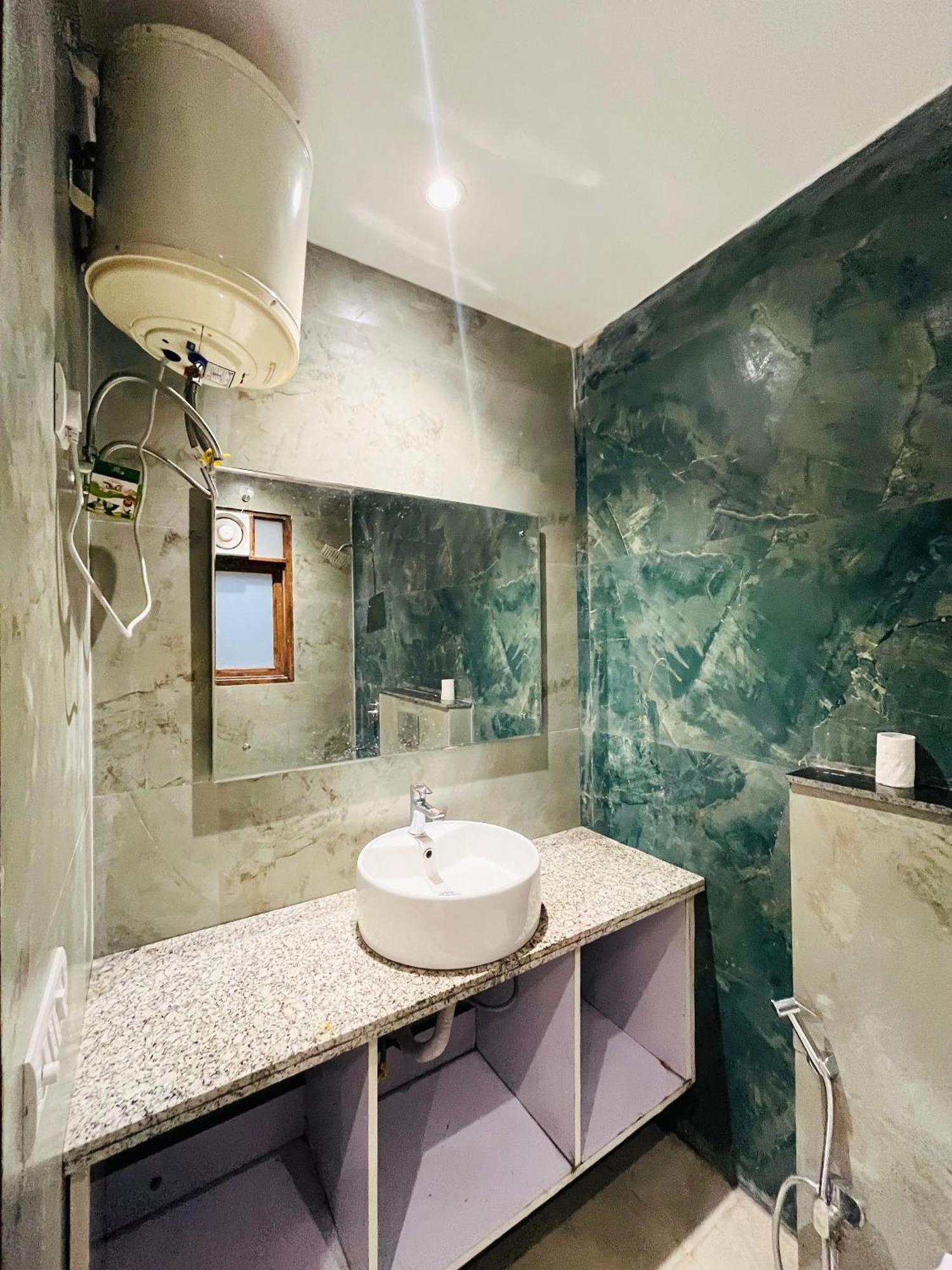 Bed & Breakfast 24 Malviya Nagar New Delhi