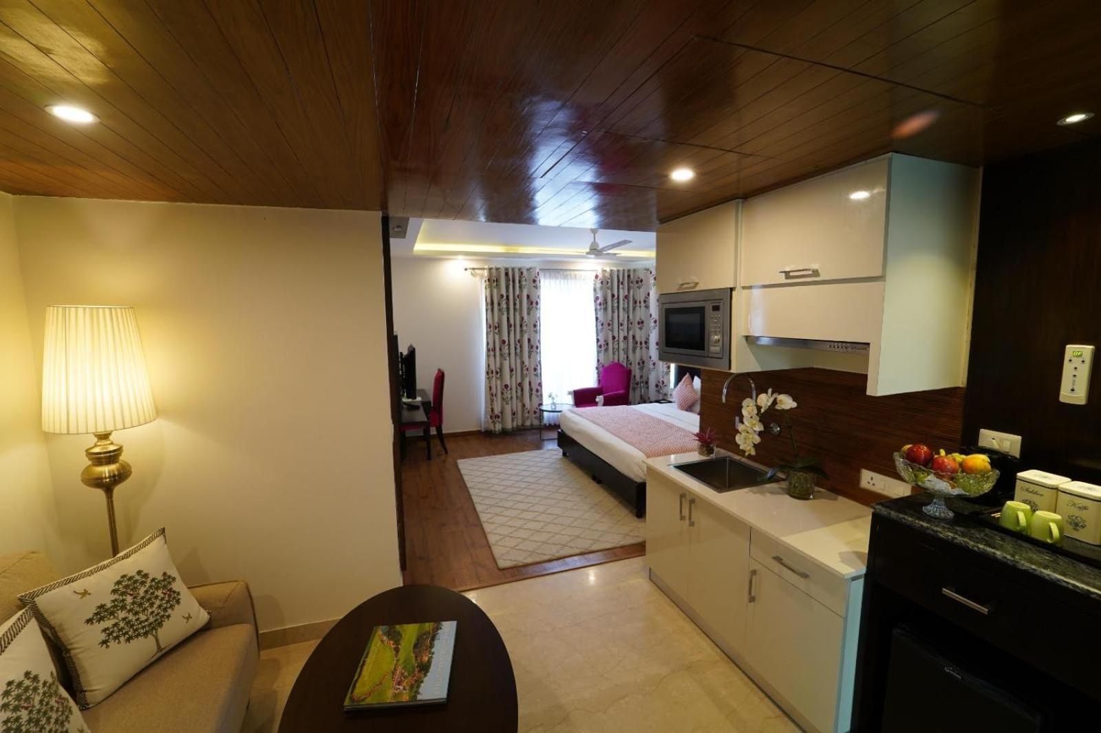 Rockland Hotel, C.r Park Hotel 4*