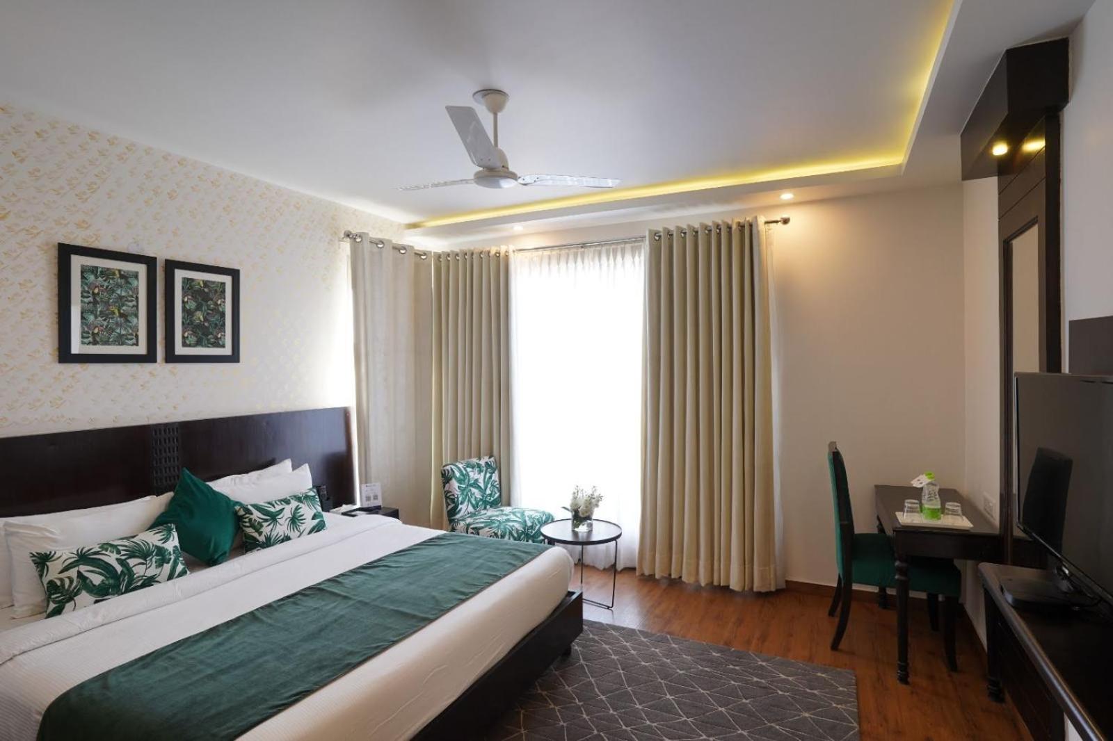 Rockland Hotel, C.r Park Hotel