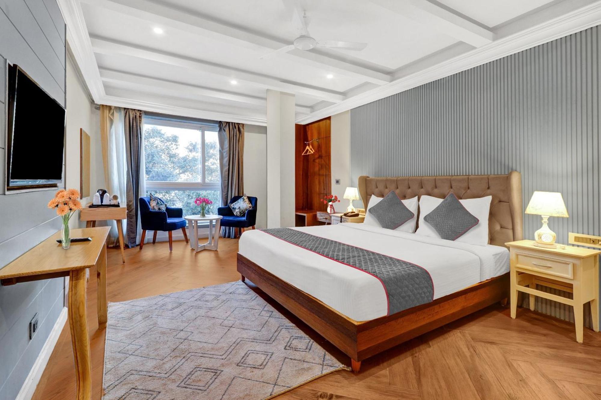 Hotel Grand Near Delhi Igi Airport 4*