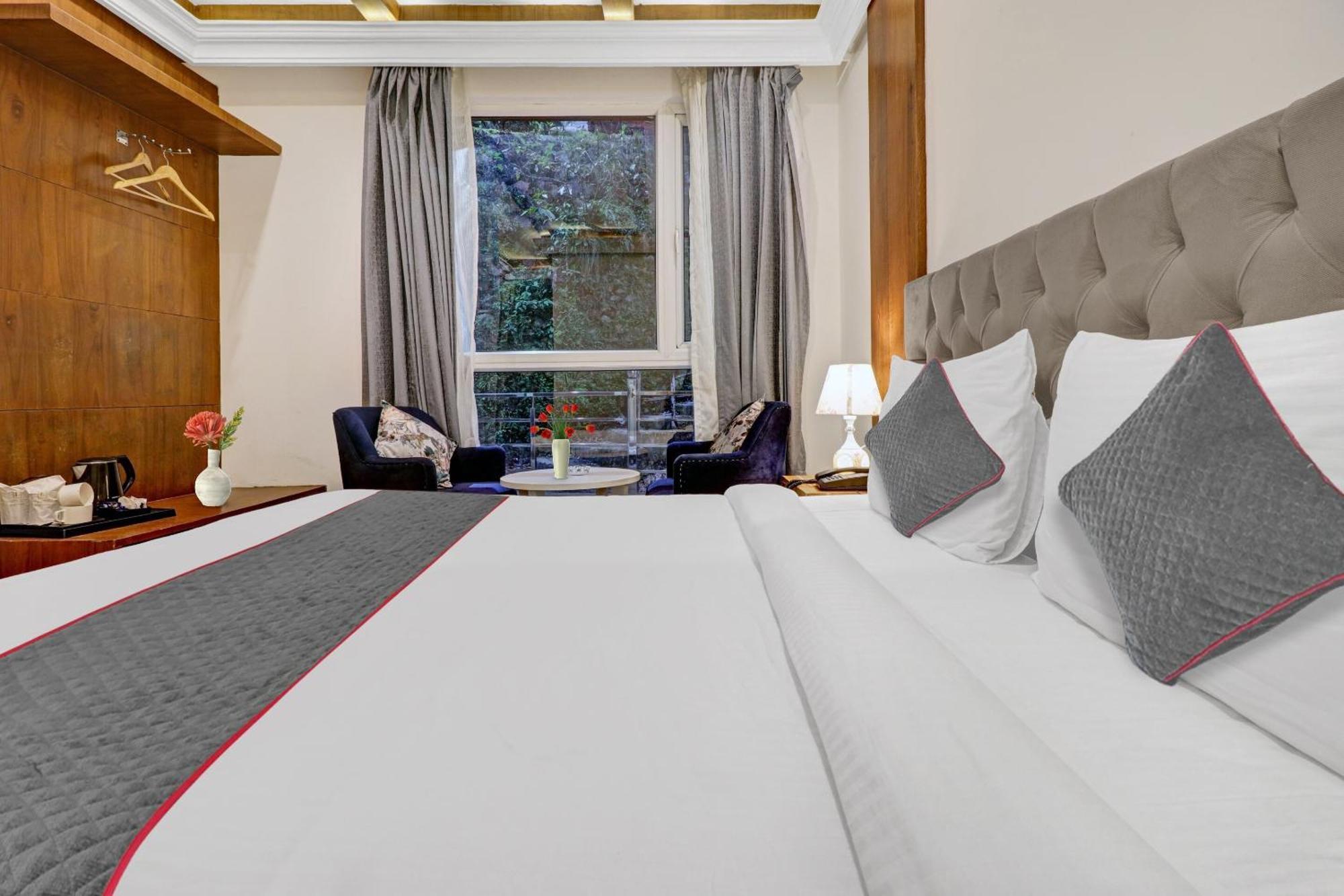 Grand Near Delhi Igi Airport Hotel 4*