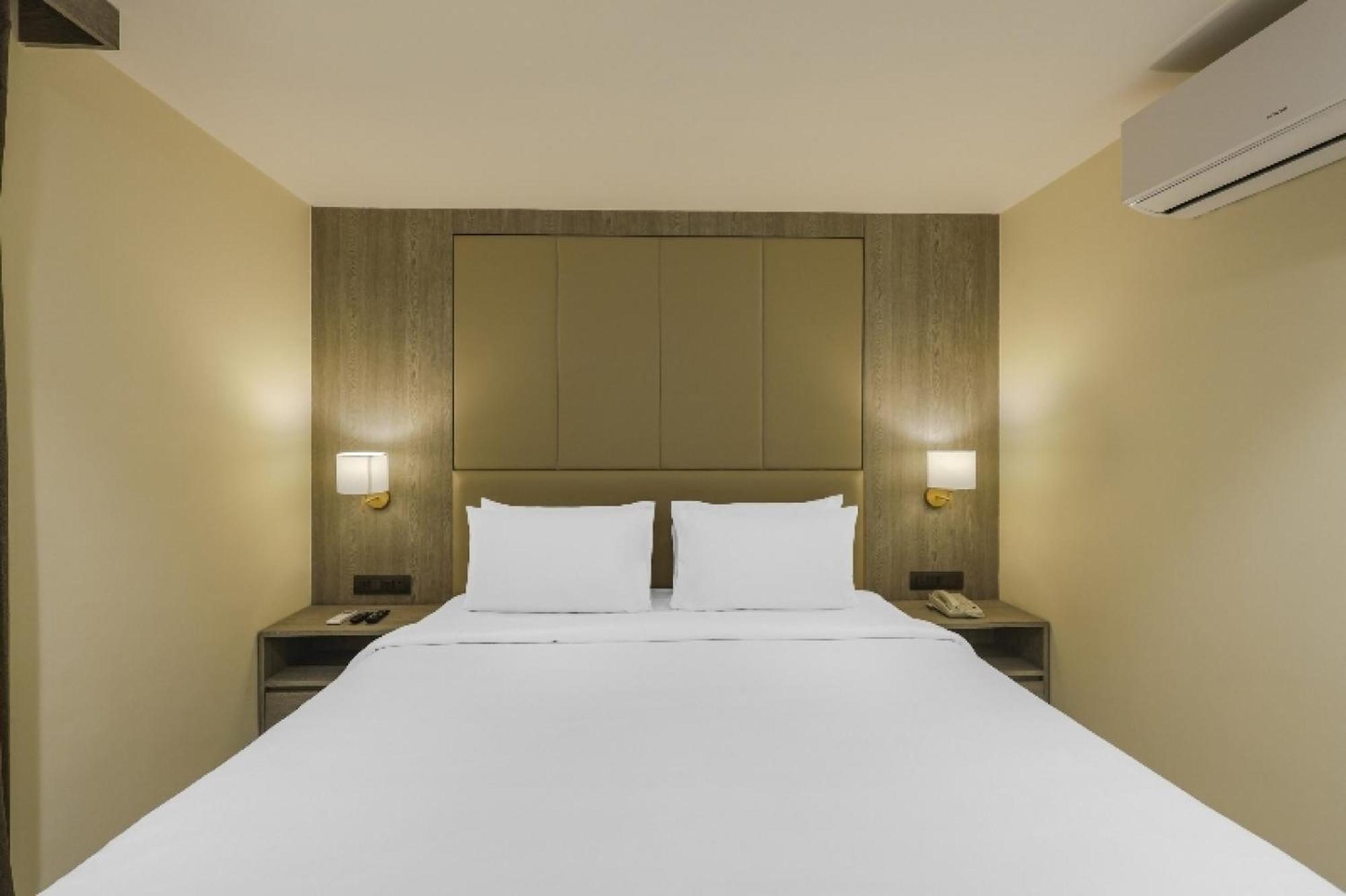 Hotel Seven Near Delhi Airport New Delhi