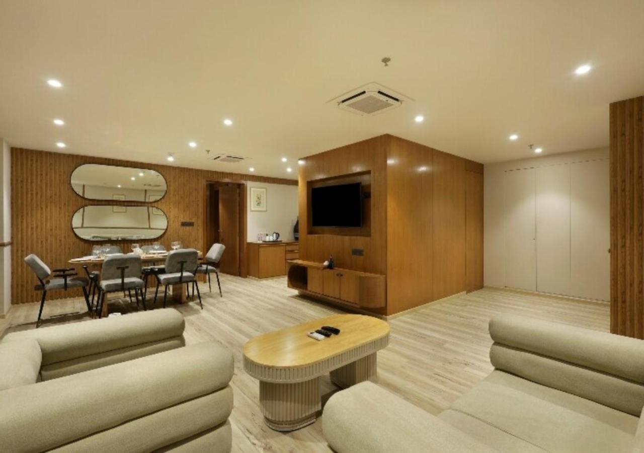 Seven Near Delhi Airport 4* New Delhi
