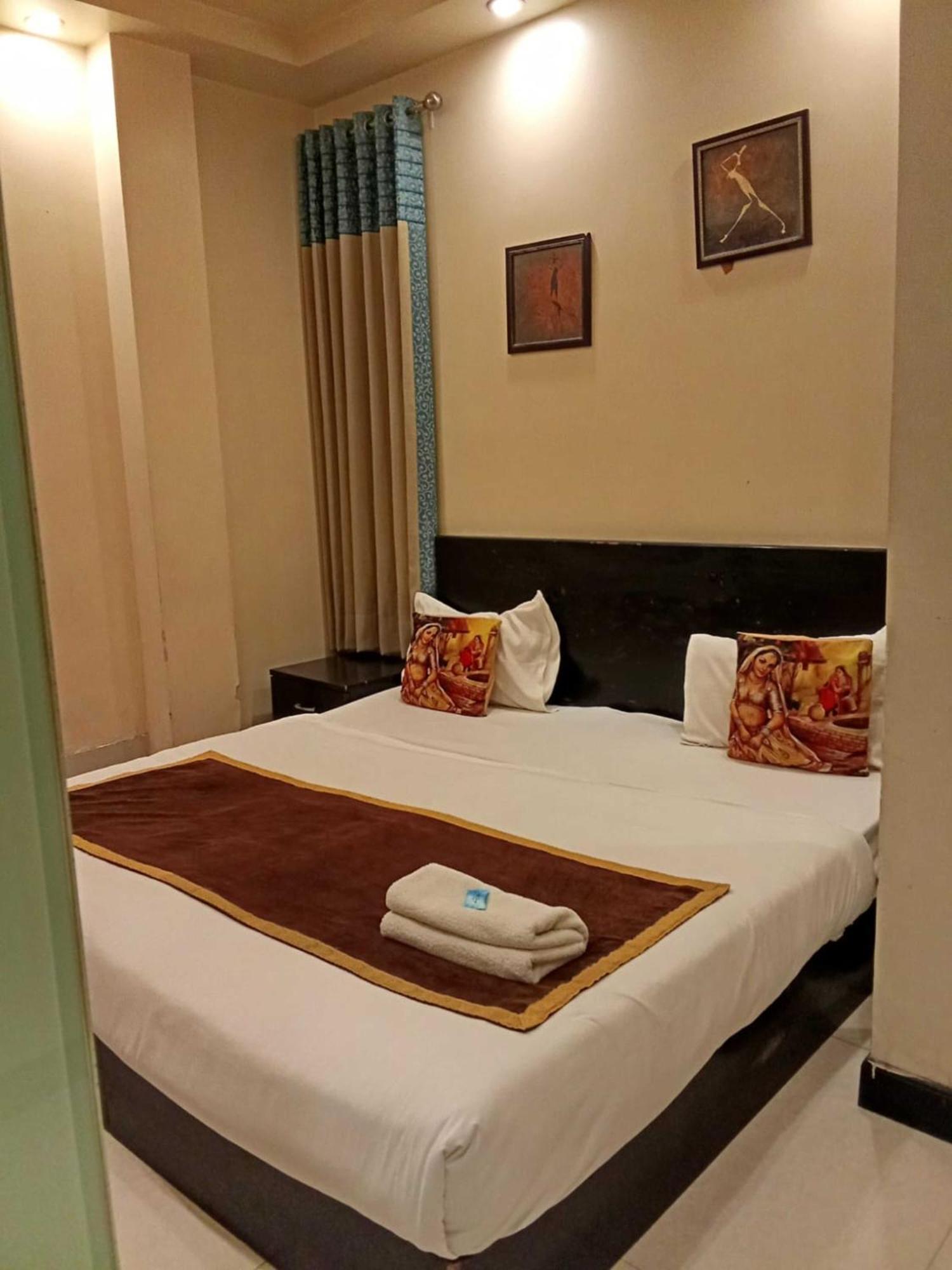 Swathi - Paschim Vihar Hotel New Delhi