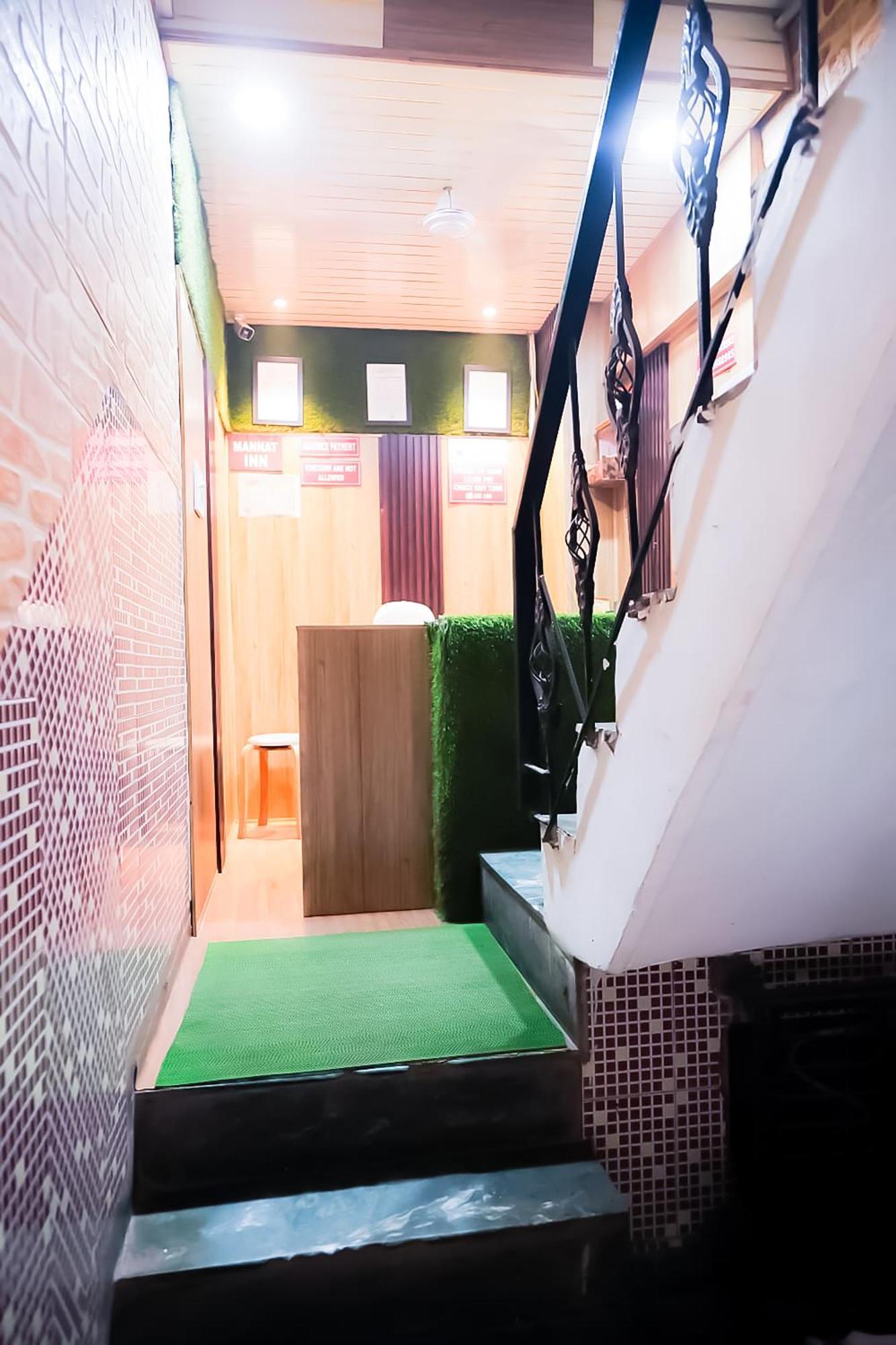 Roomshala 156 Mannat Near Laxmi Nagar Nova Deli