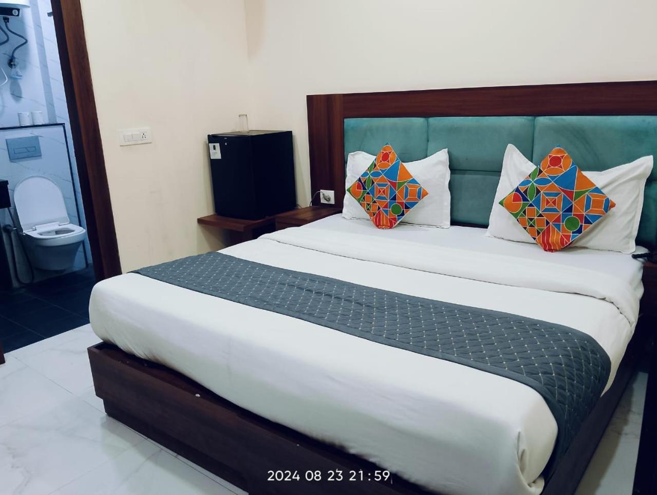Hotel Glace Near Igi Airport Delhi Nova Deli