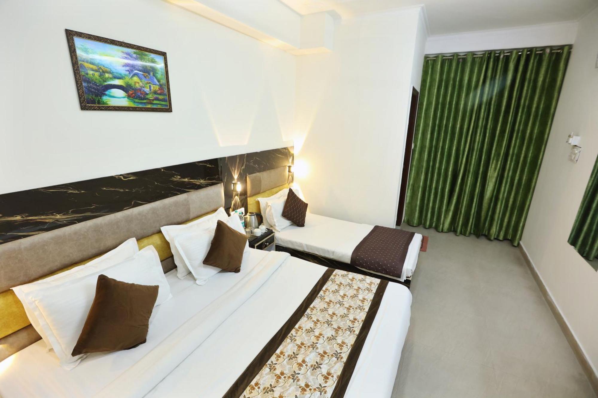 Popular Delhi Airport Hotel New Delhi