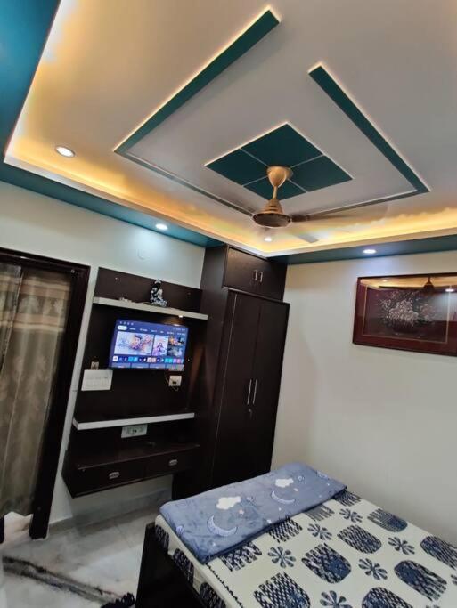 Hidden Gem 1bhk Packed With Aminity Apartment New Delhi