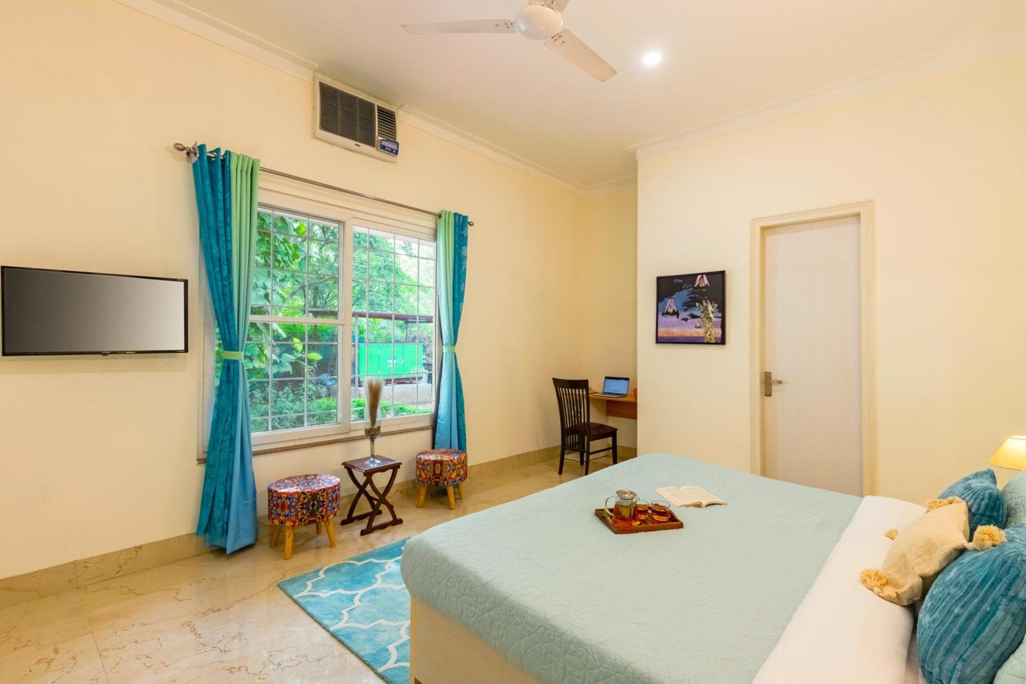 Alaya 3 Bhk Pet Friendly With Pvt Pool - Daffodil Villa New Delhi