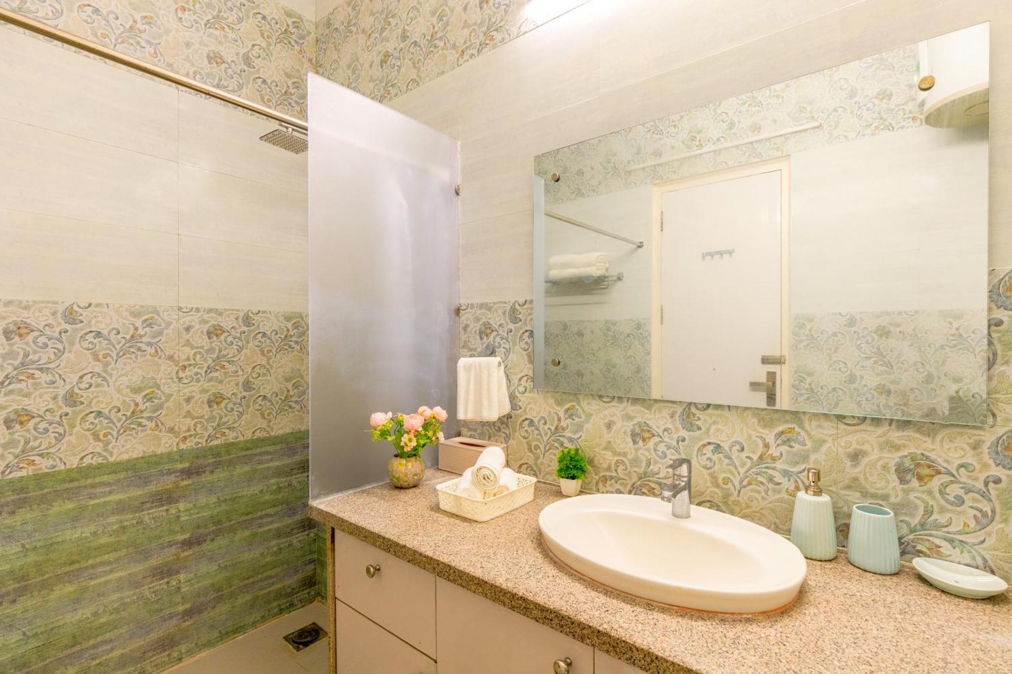 Alaya 3 Bhk Pet Friendly With Pvt Pool - Daffodil Villa New Delhi
