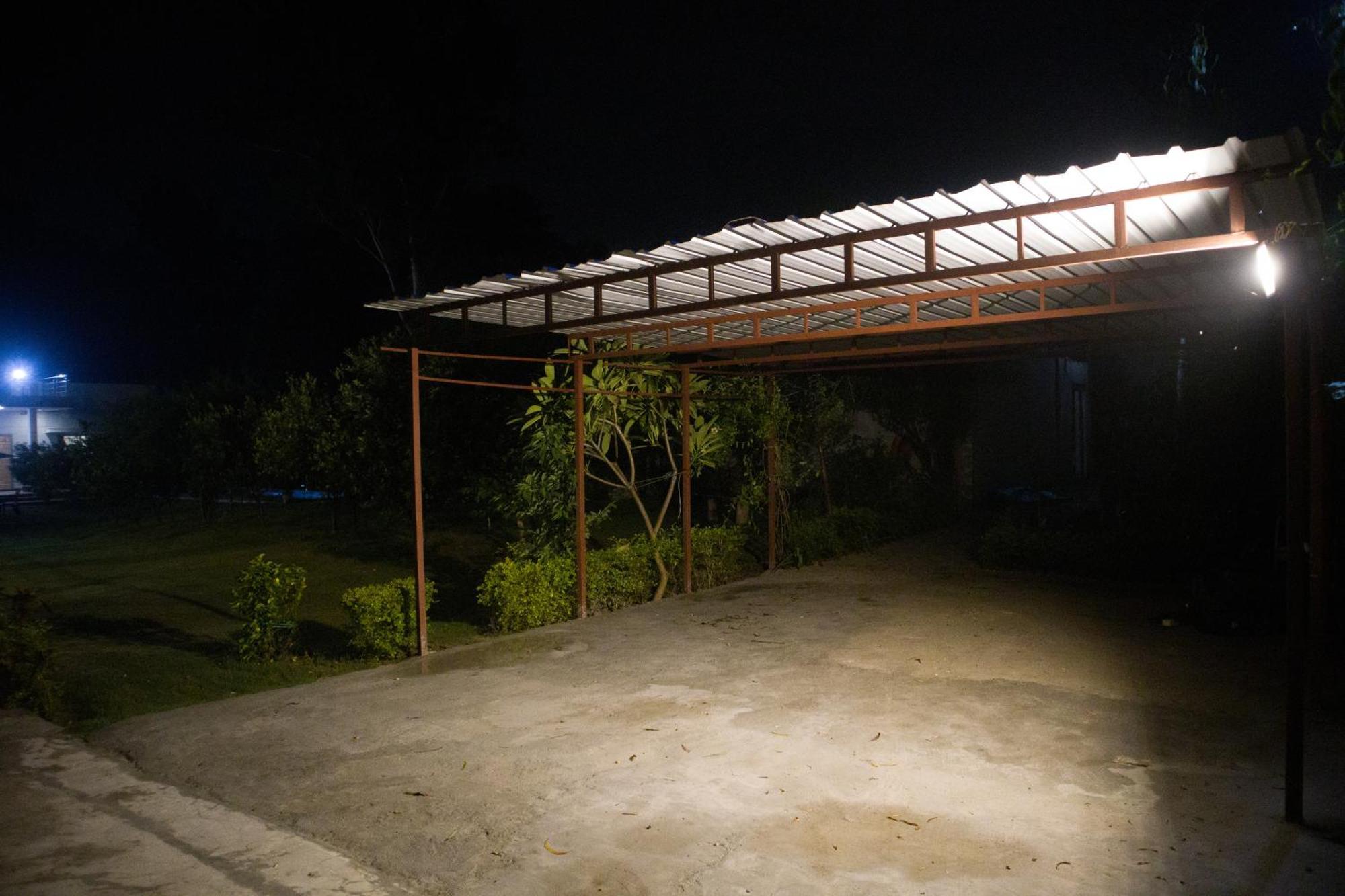 Alaya 3 Bhk Pet Friendly With Pvt Pool - Daffodil Villa New Delhi