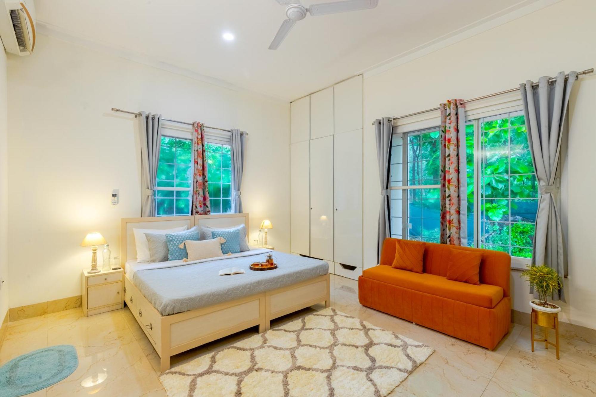 Alaya 3 Bhk Pet Friendly With Pvt Pool - Daffodil New Delhi
