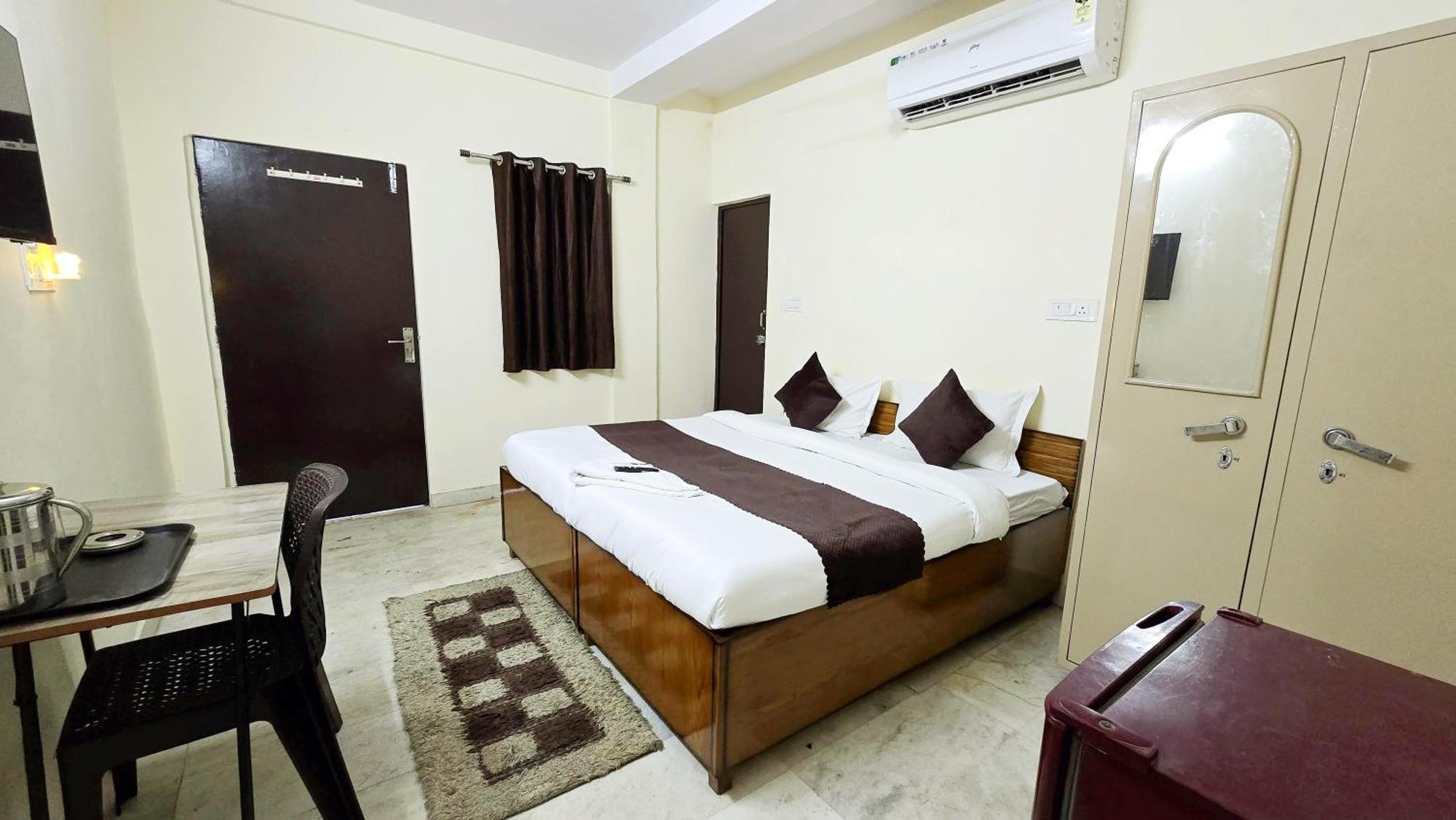 Commodo Near Durgabai Deshmukh Hotel