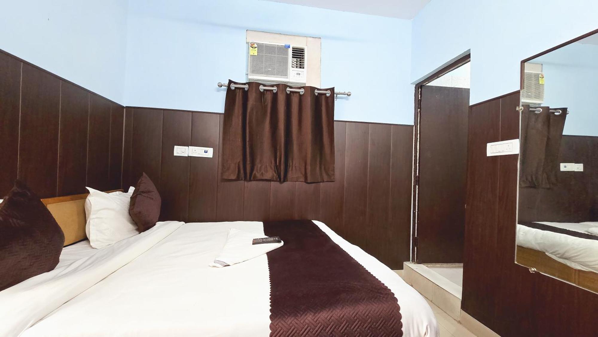 Commodo Near Durgabai Deshmukh Hotel New Delhi