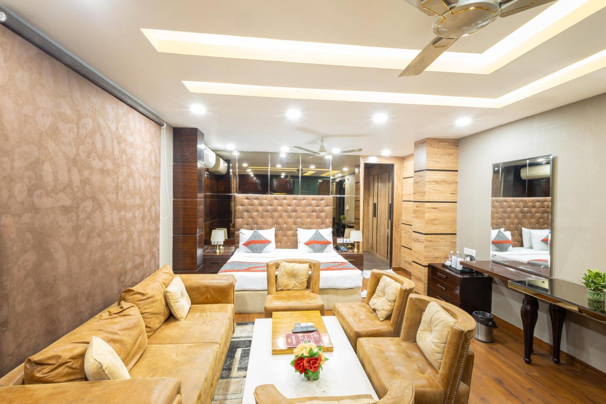Gold Souk - Karol Bagh Hotel 4*