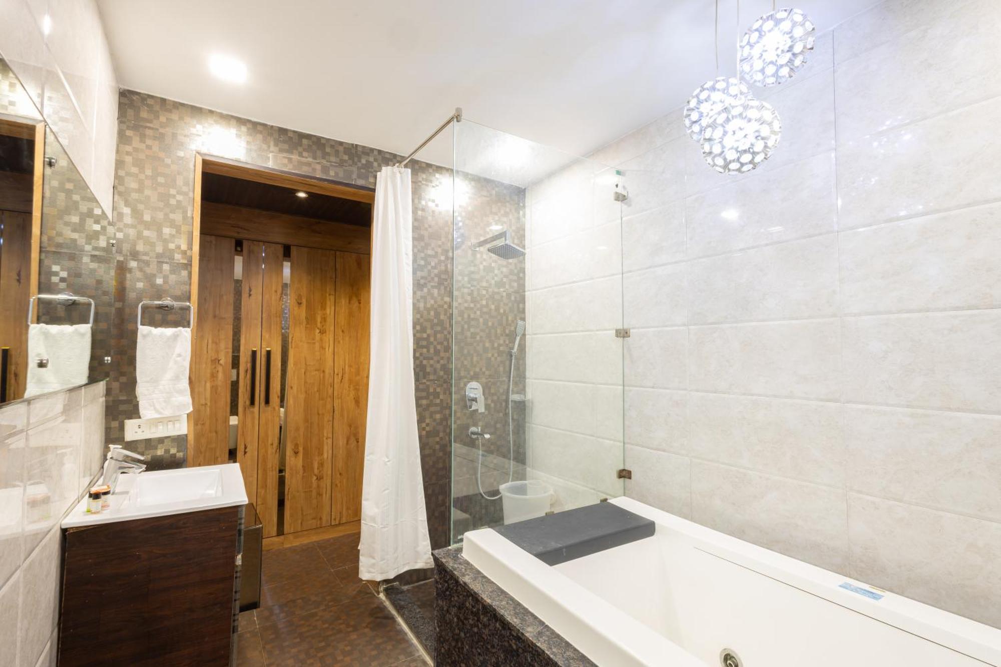 Hotel Gold Souk - Karol Bagh 4*