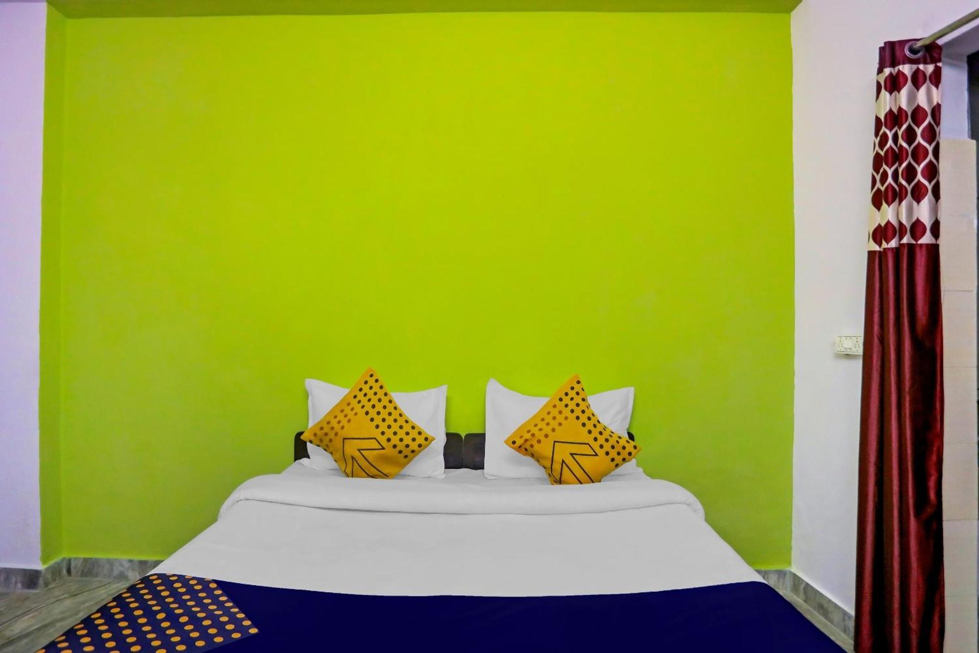 Hotel Spot On Raj Vip Near Worlds Of Wonder 2*