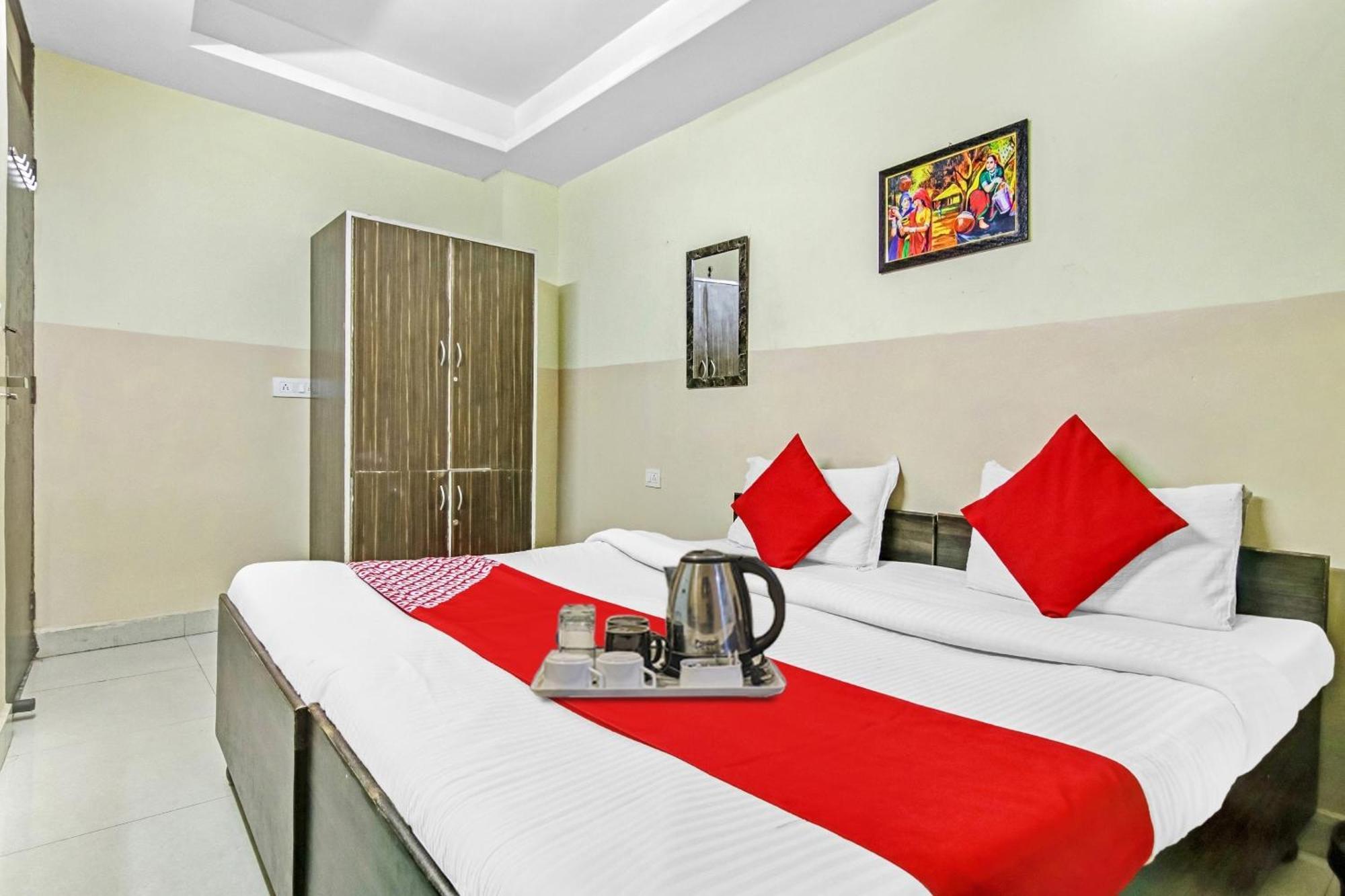 Super O Royal Hotel New Delhi