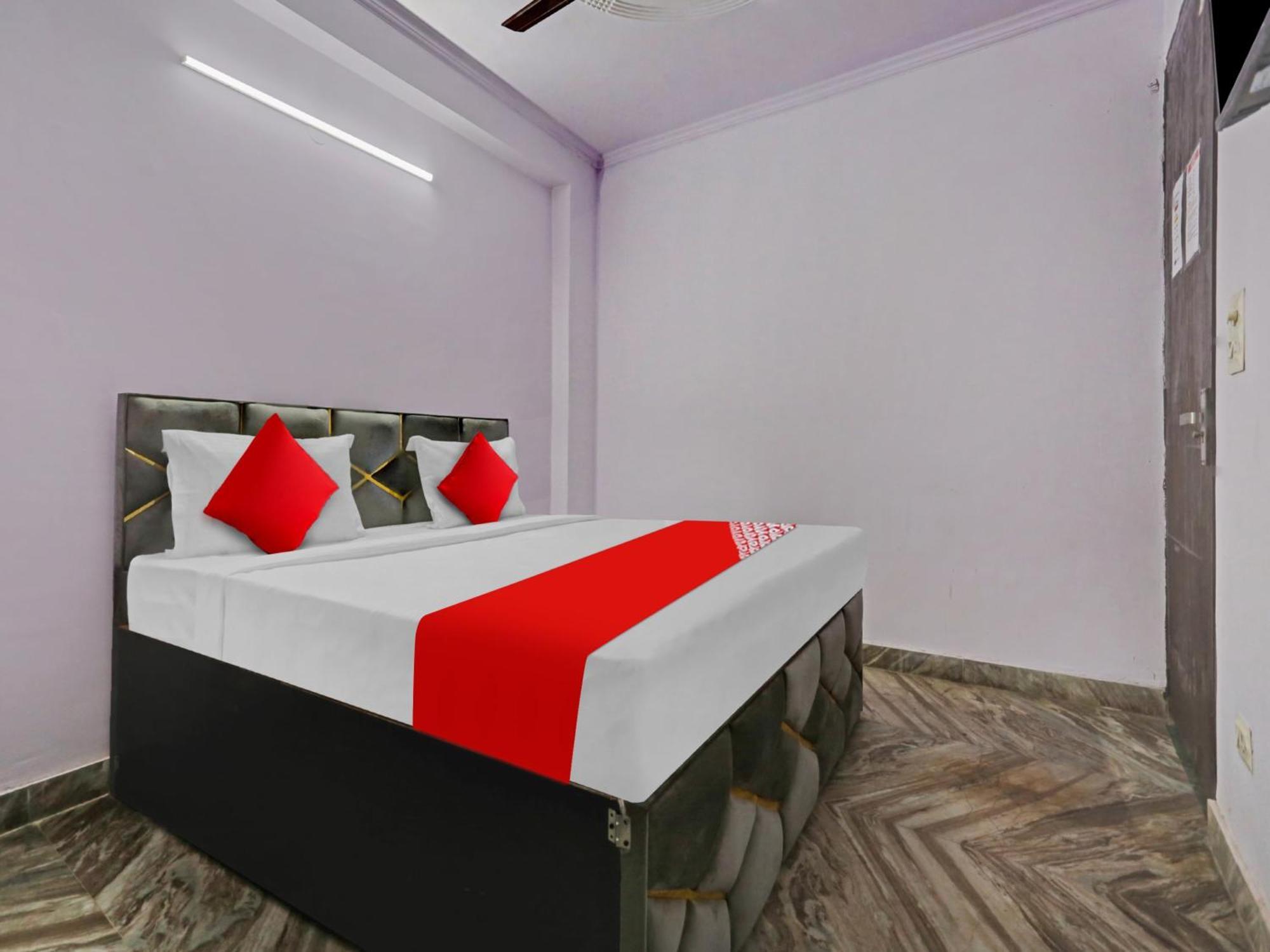 Hotel O Premium New Delhi