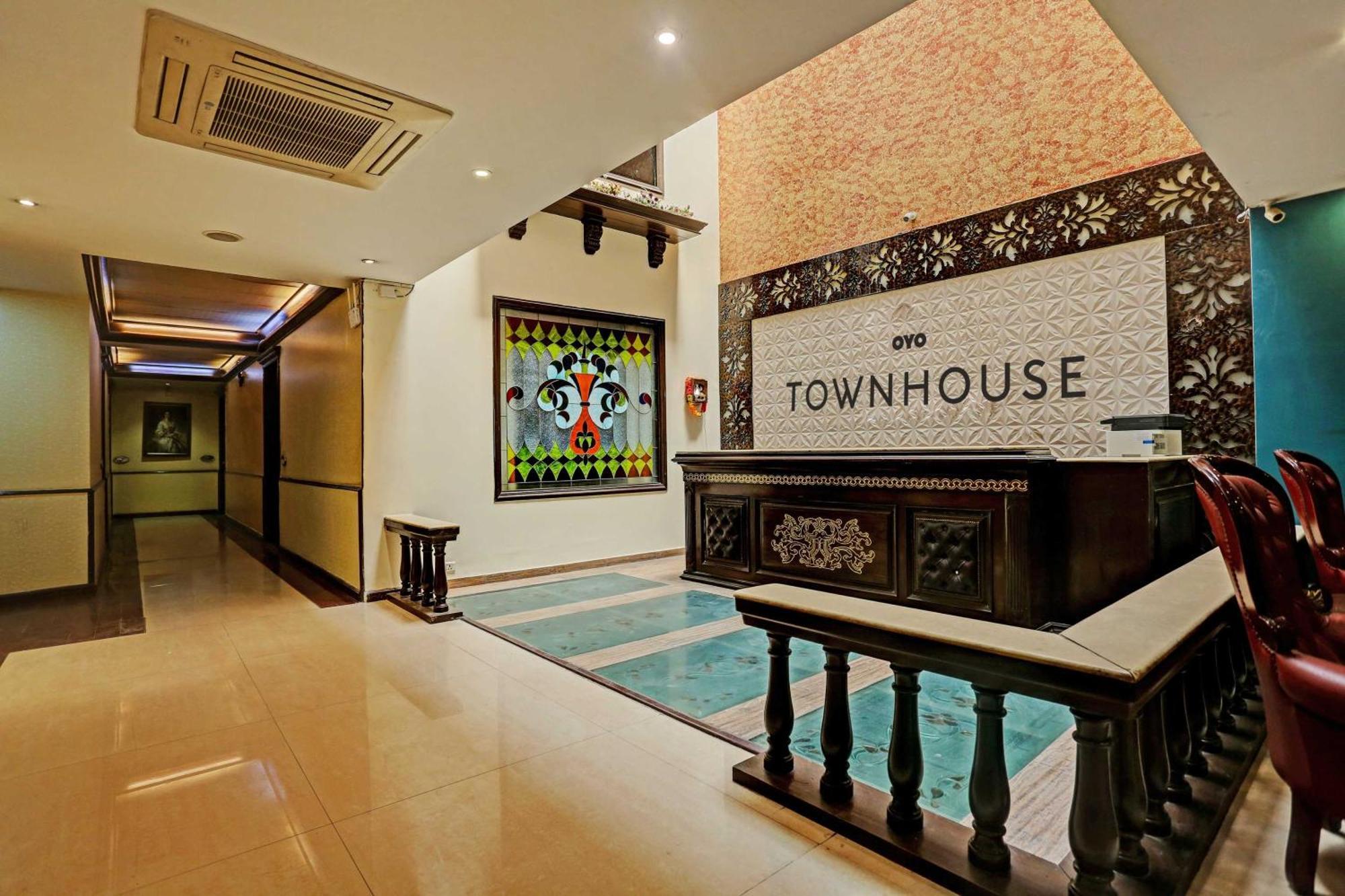 Hotel Townhouse The Royce New Friends Colony New Delhi