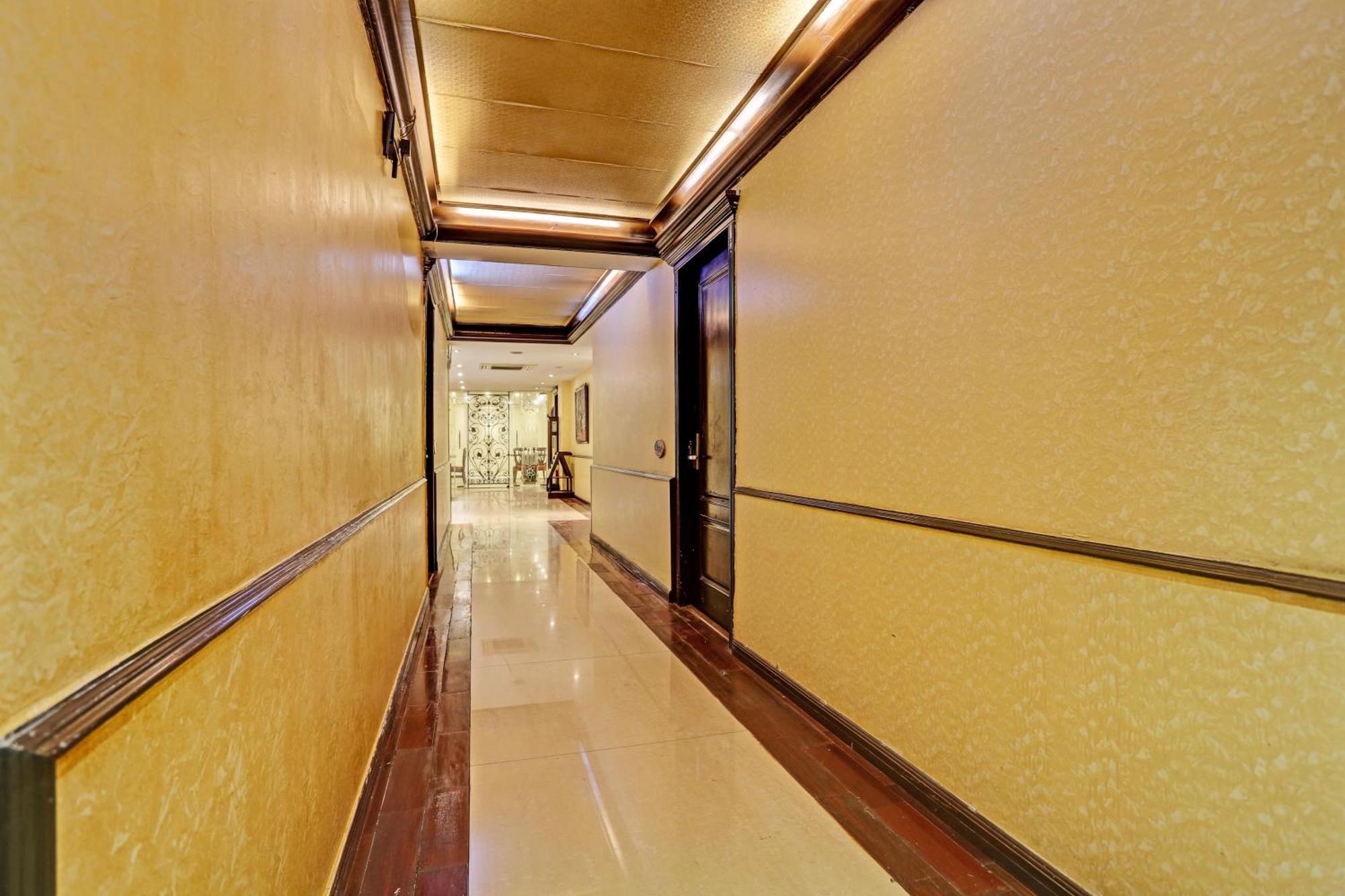 Hotel Townhouse The Royce New Friends Colony 4*