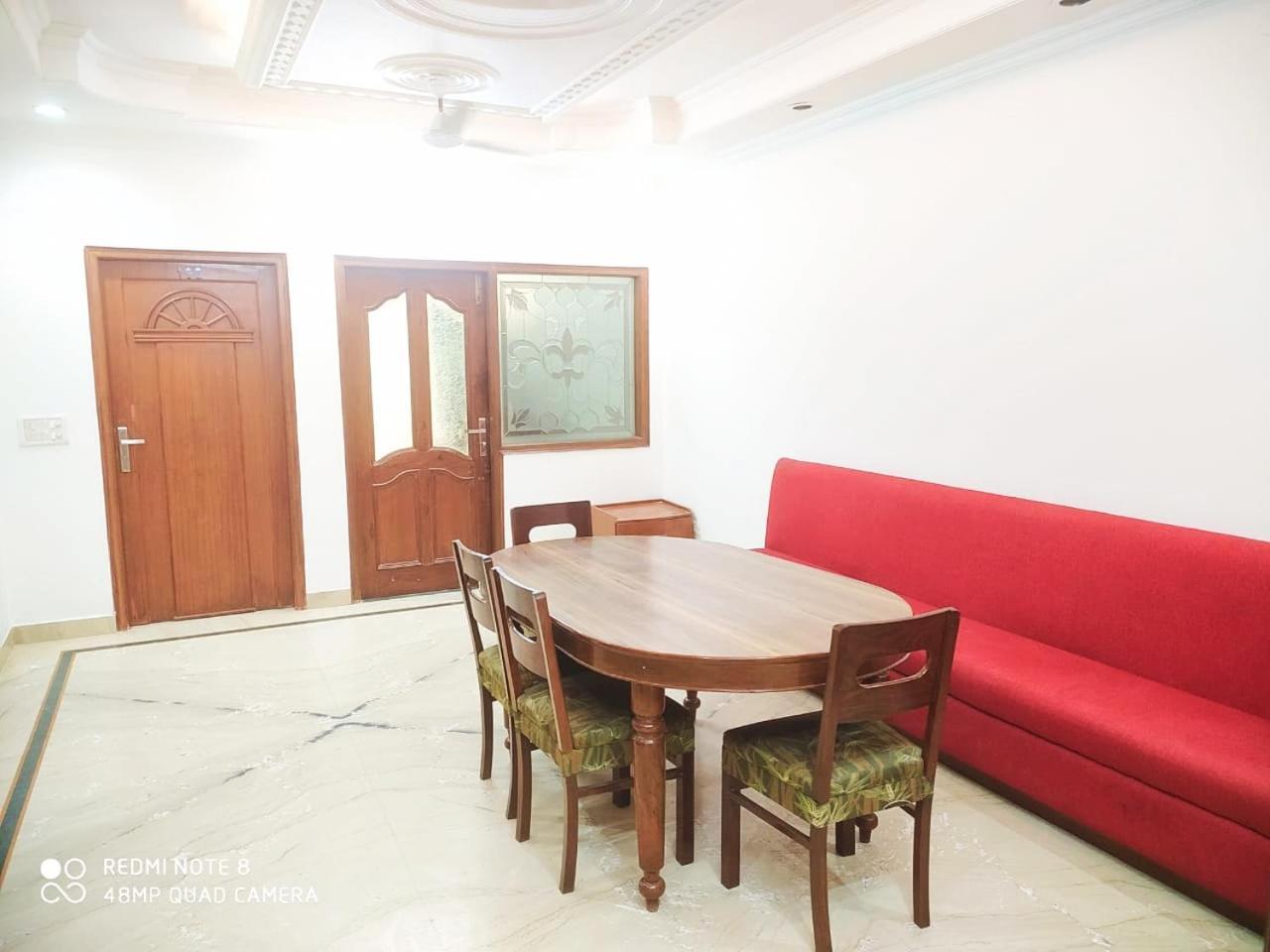 Soft Petal Residency Near Delhi International Airport Nova Deli