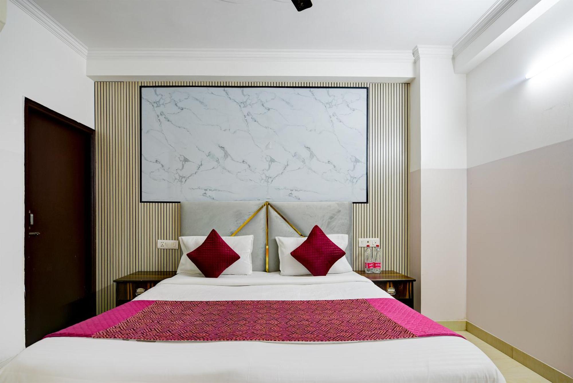 Galaxy Near Delhi Airport 4* New Delhi