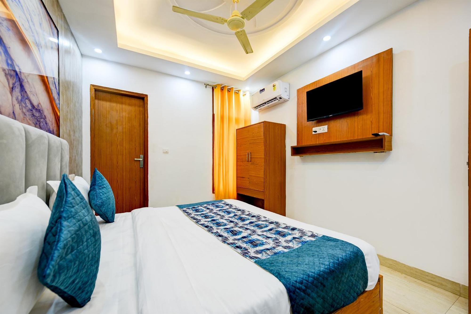 Galaxy Near Delhi Airport 4* New Delhi