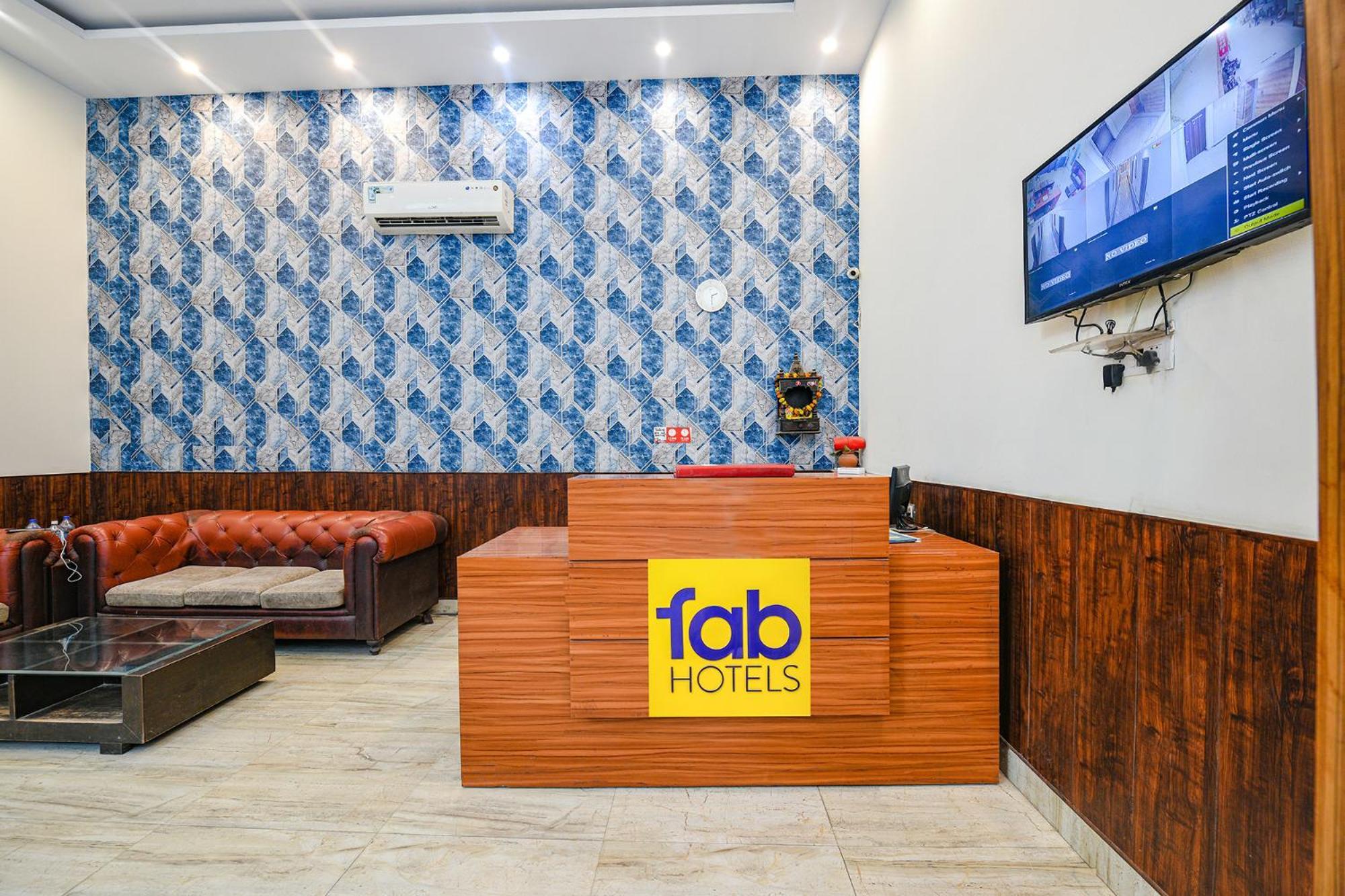 Hotel International Embassy 3*