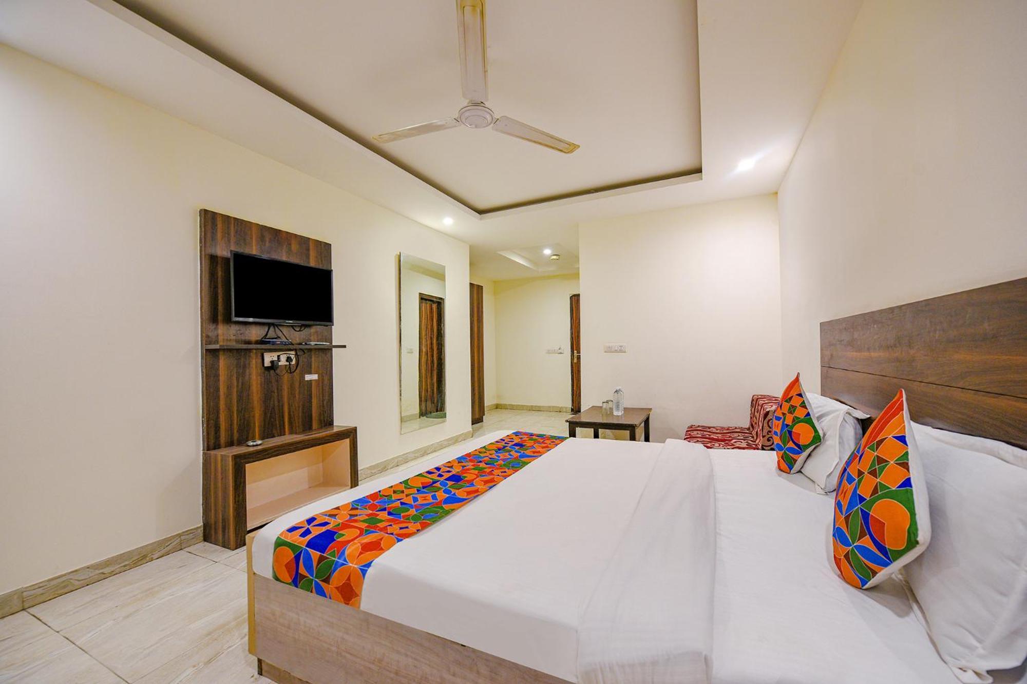 International Embassy 3* New Delhi