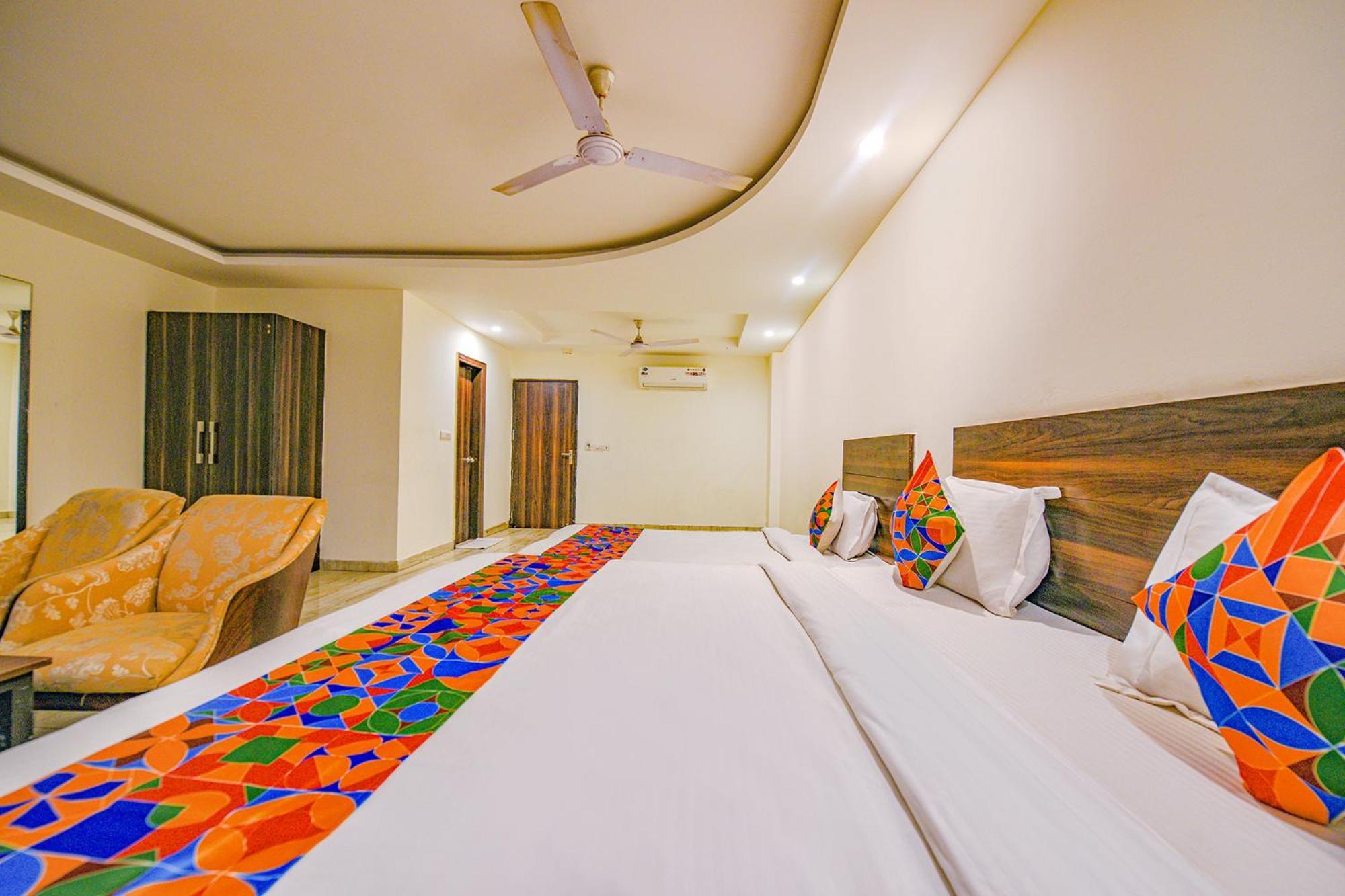 Hotel International Embassy 3*