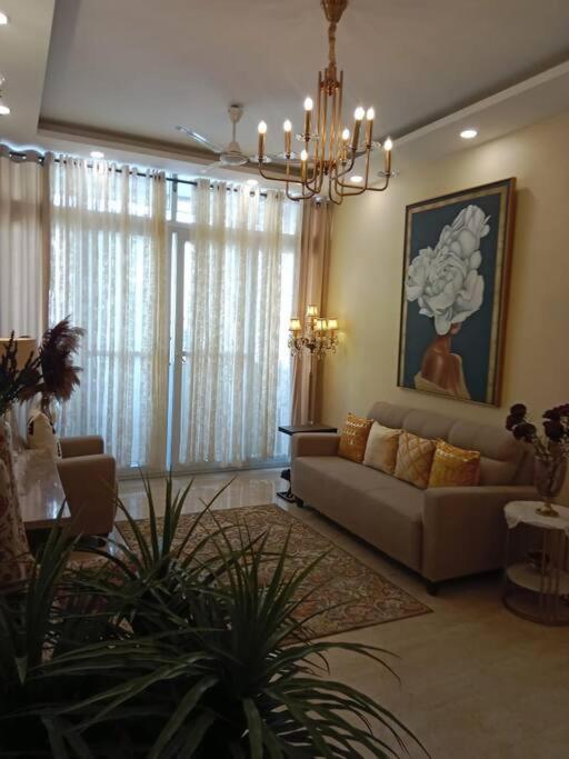A Luxury Abode In The Heart Of South Delhi! *