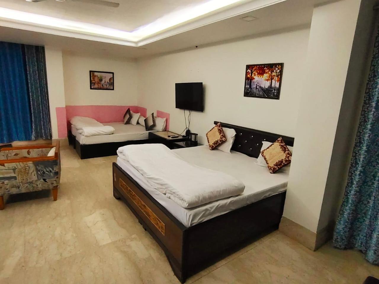 Taj Residency Guest house *