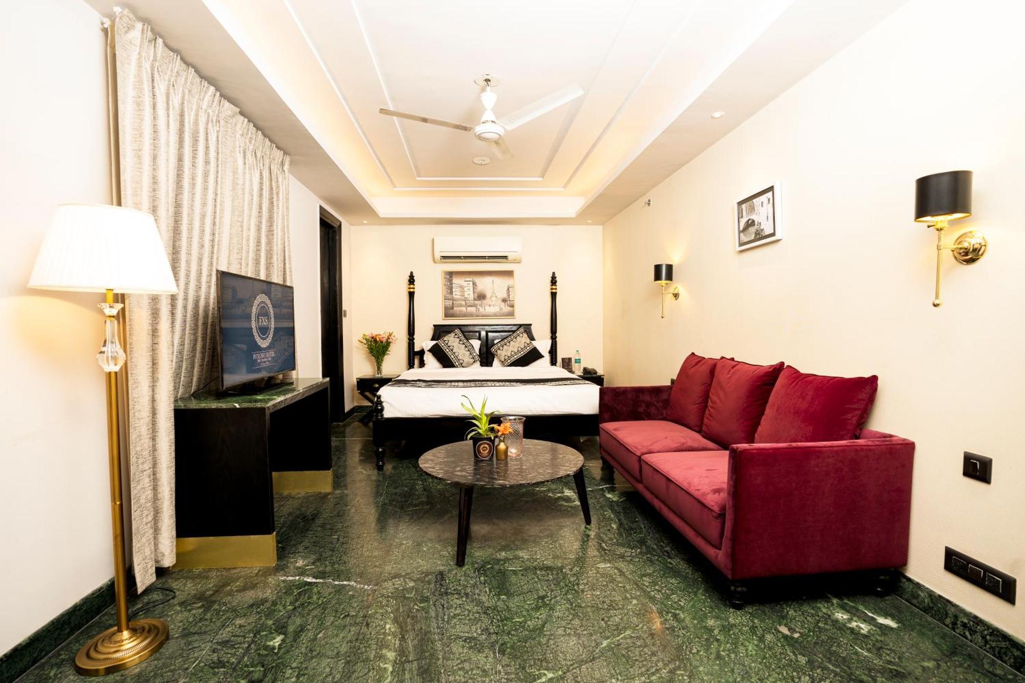 Hotel Foxoso Delhi Airport 4*