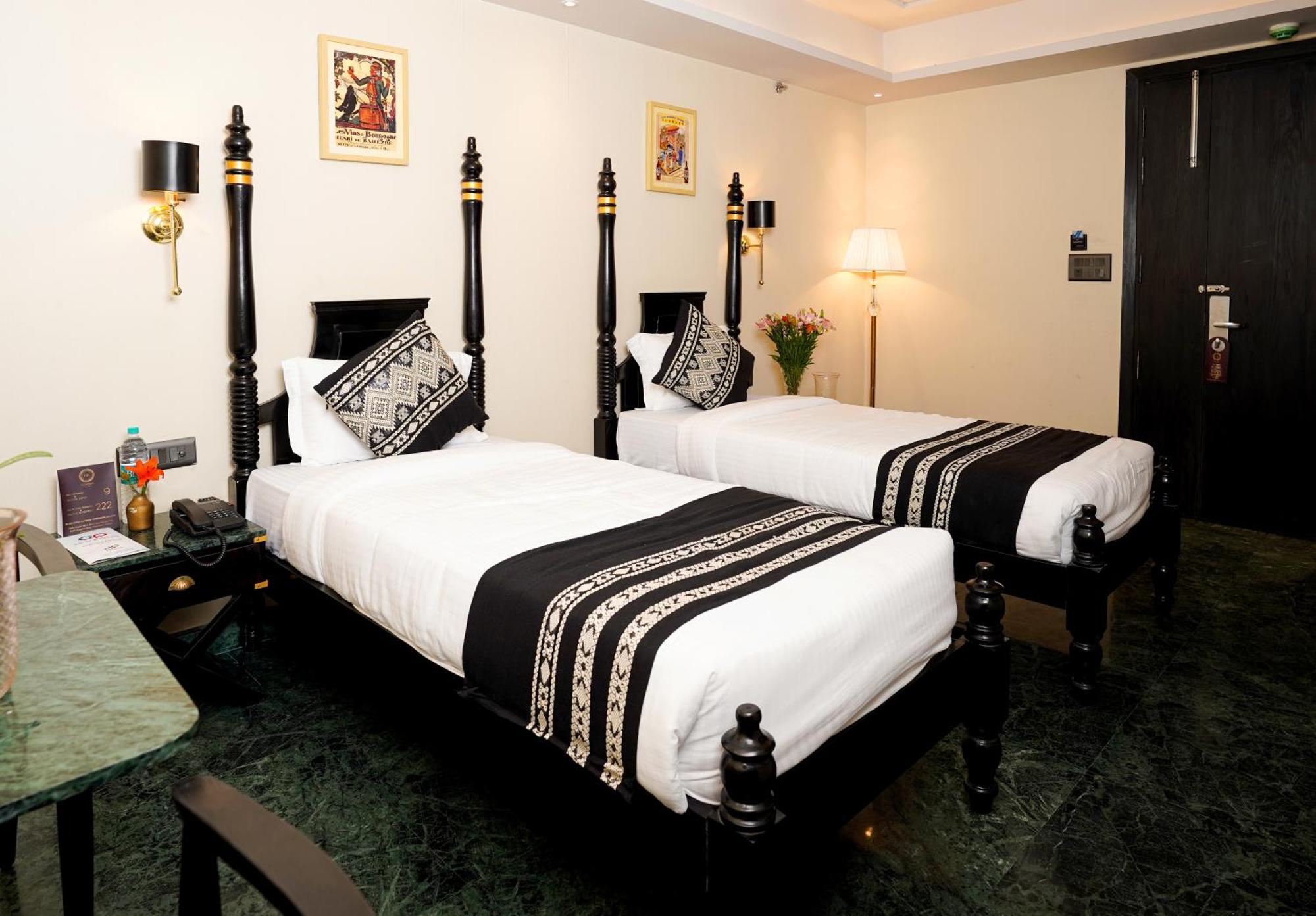 Hotel Foxoso Delhi Airport