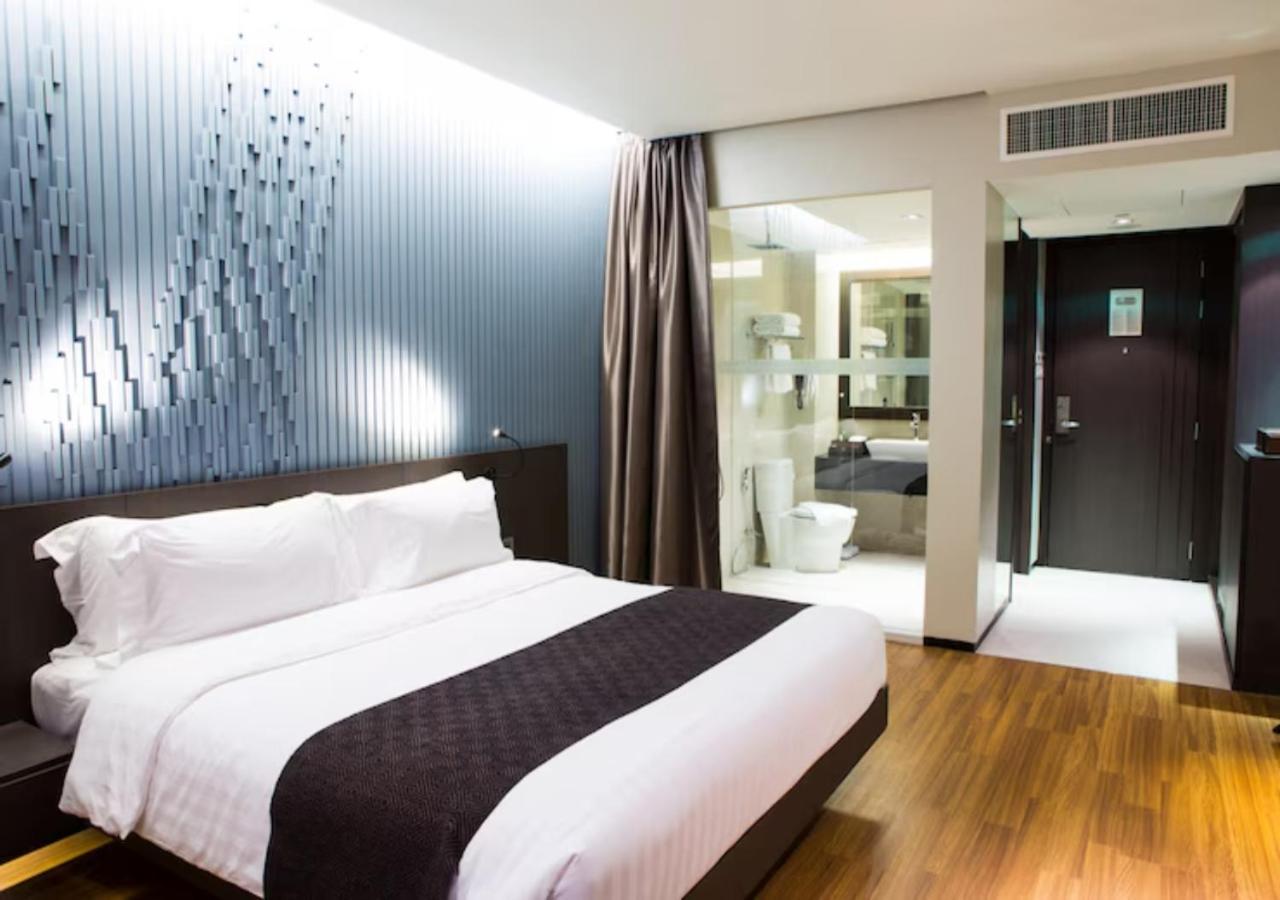 The Ocaen Near Delhi Airport Hotel 4*