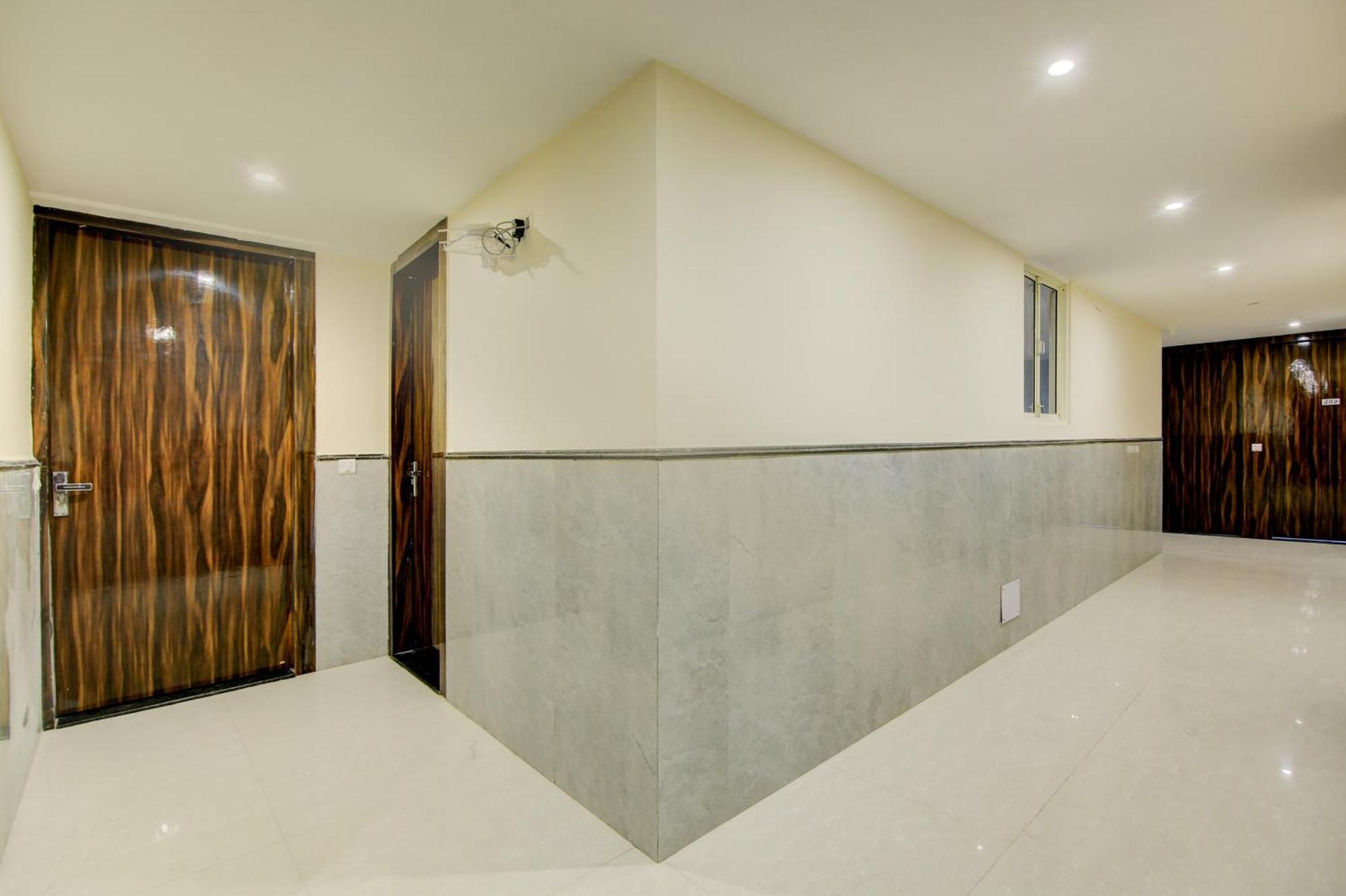 Hotel Smart Signature Delhi Airport