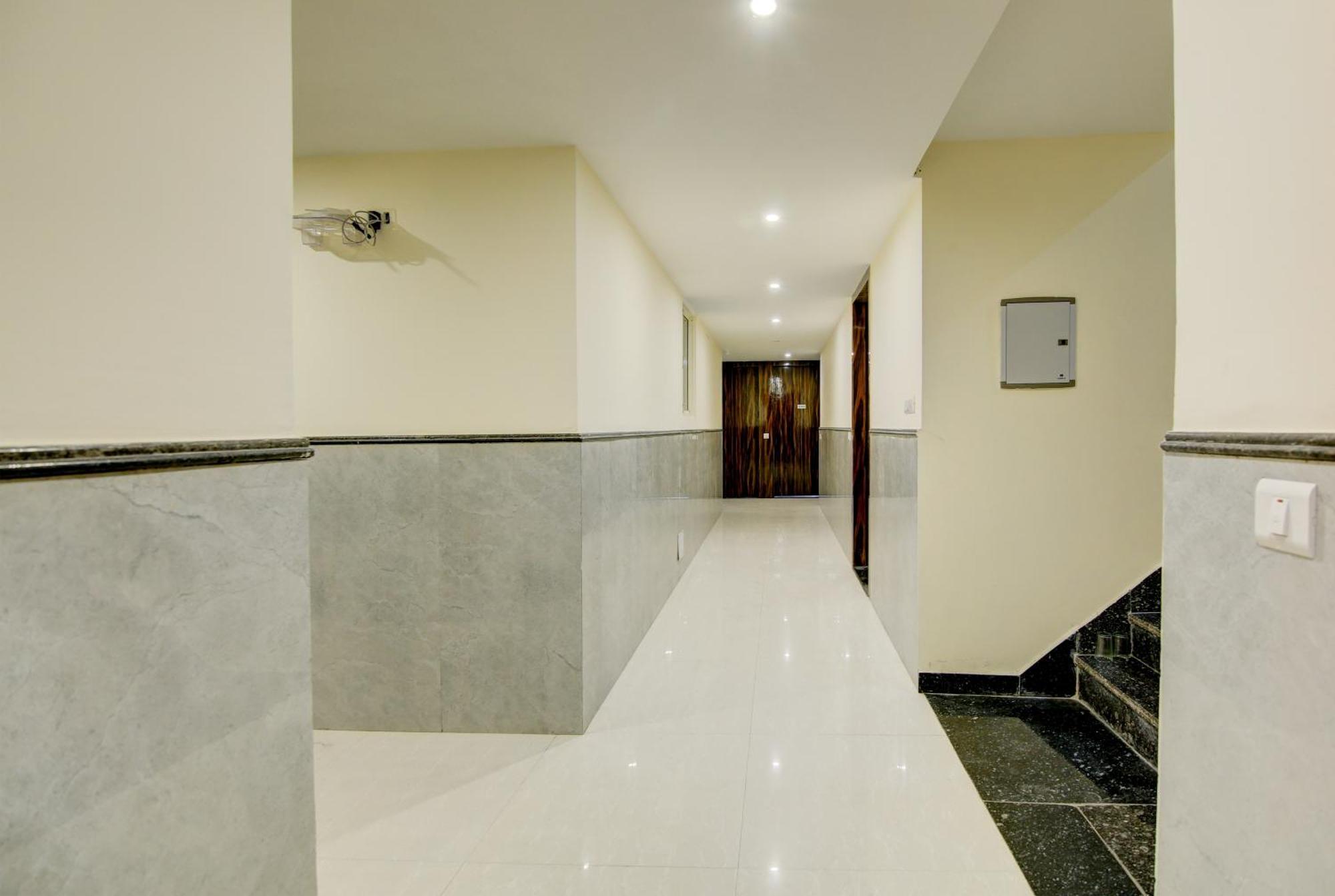Smart Signature Delhi Airport Hotel New Delhi