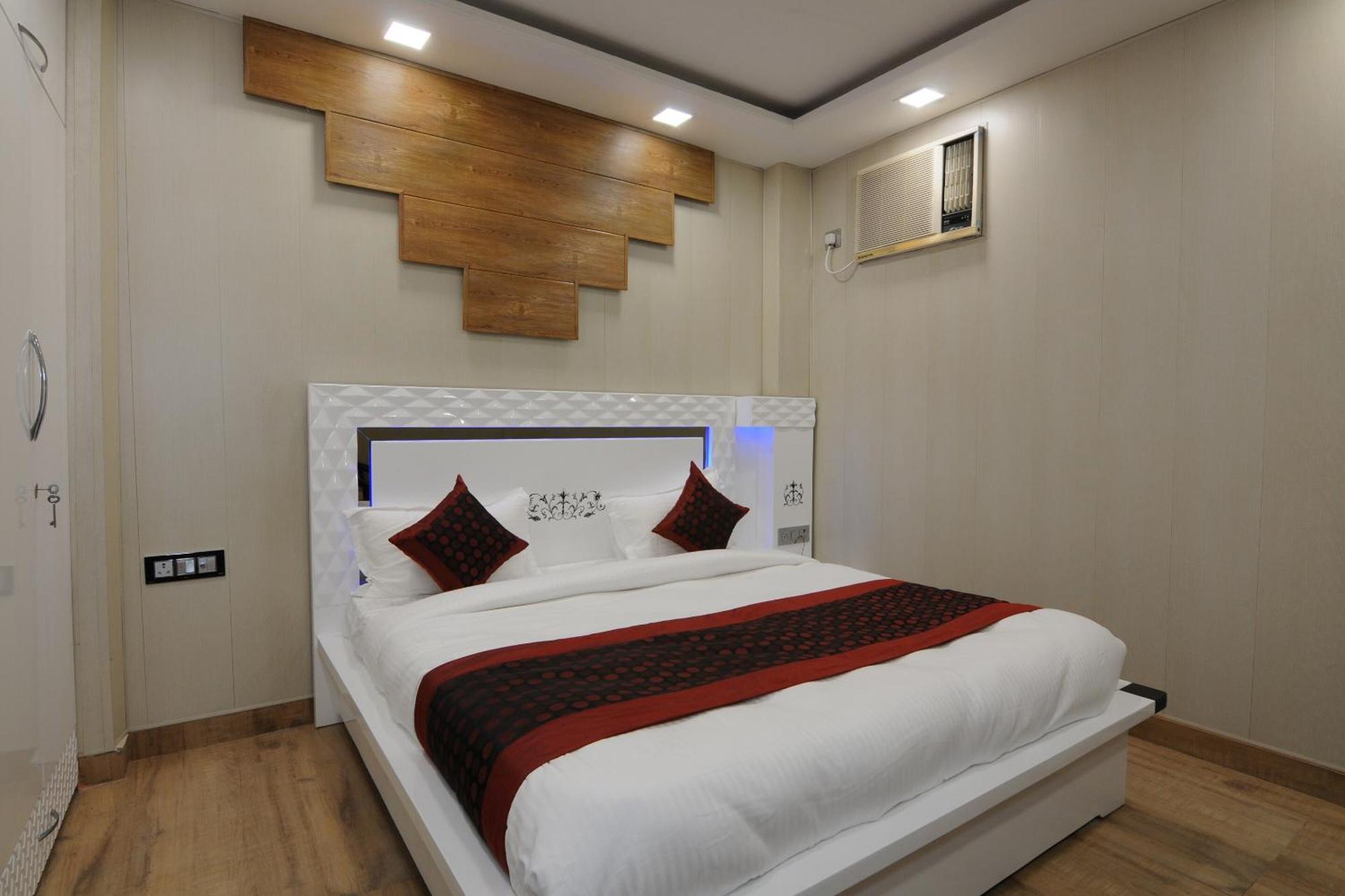 O Flyover Hotel 3*