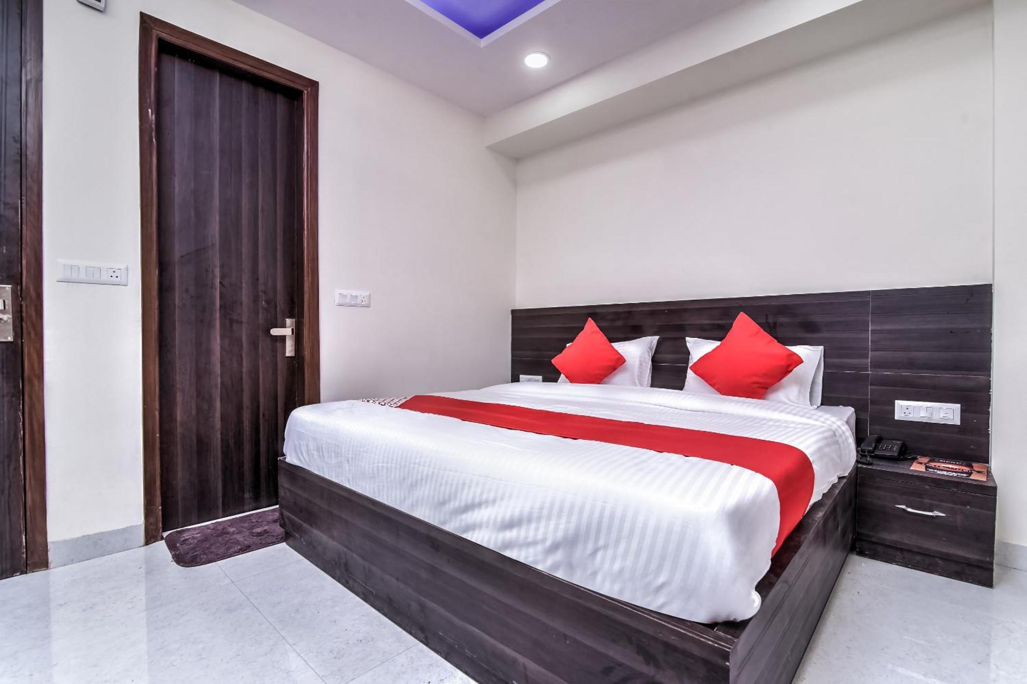 Aerostar Gold - Opposite Max Healthcare Hotel