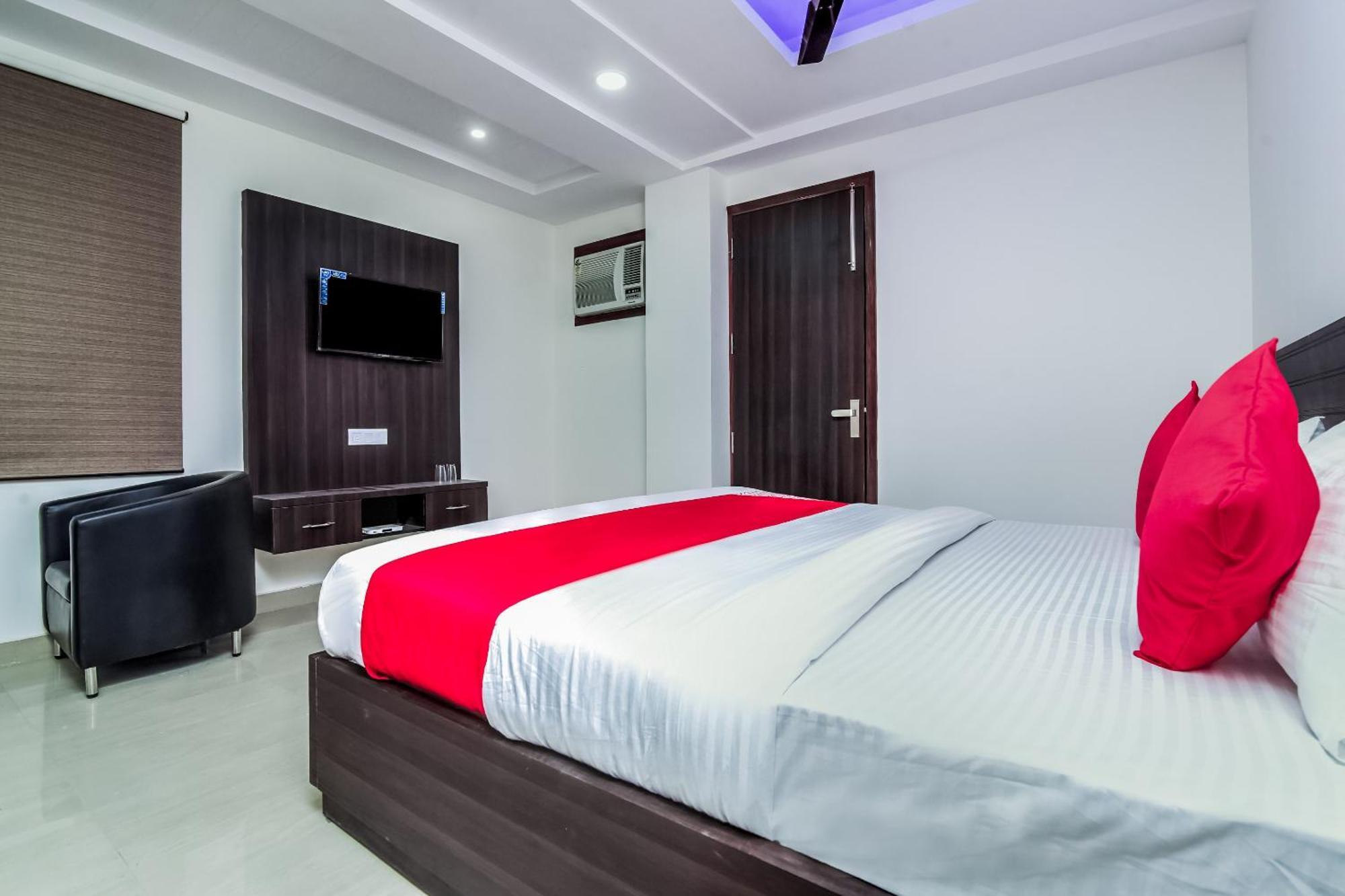 Aerostar Gold - Opposite Max Healthcare Hotel 3*