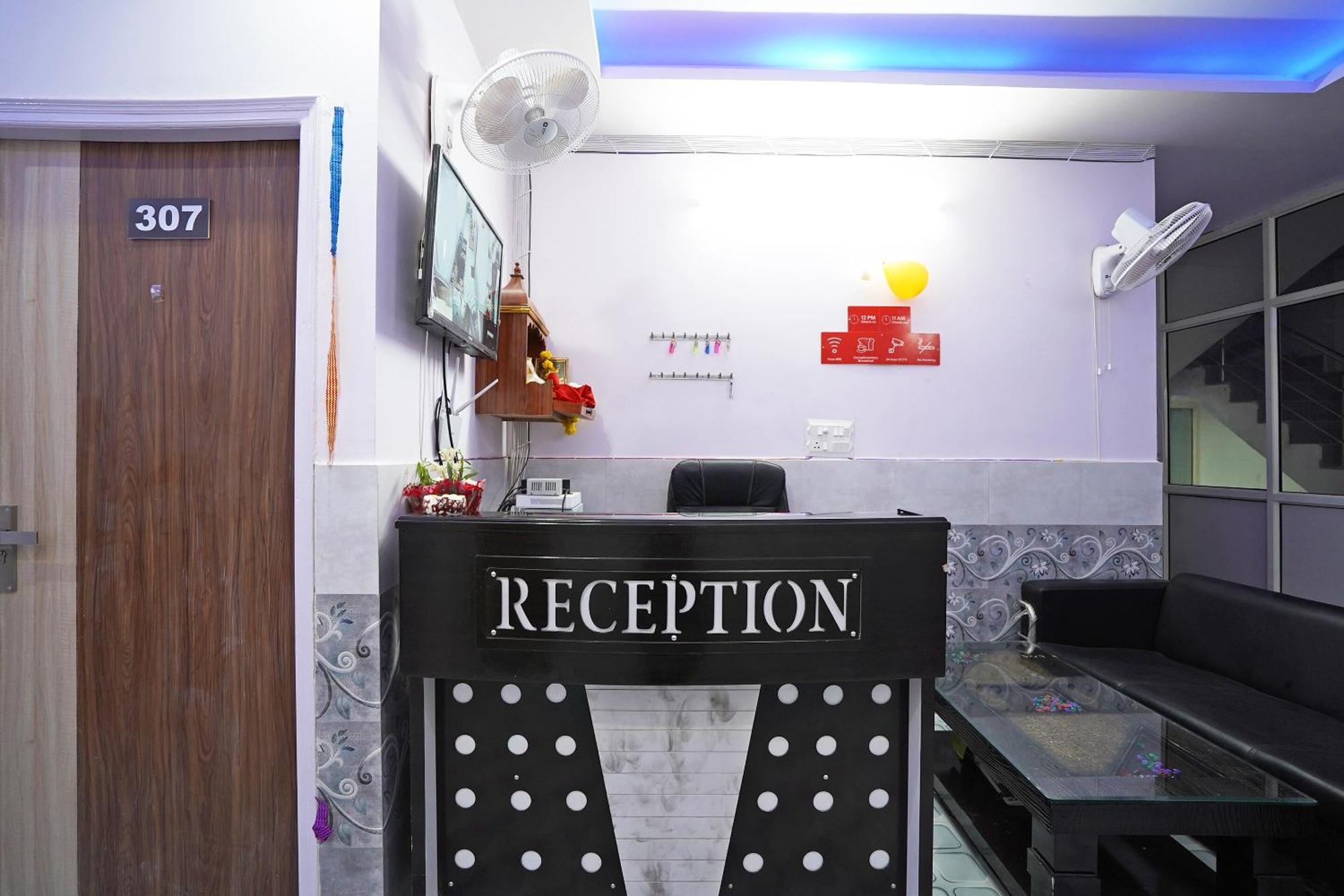 Hotel O One One Residency 3*
