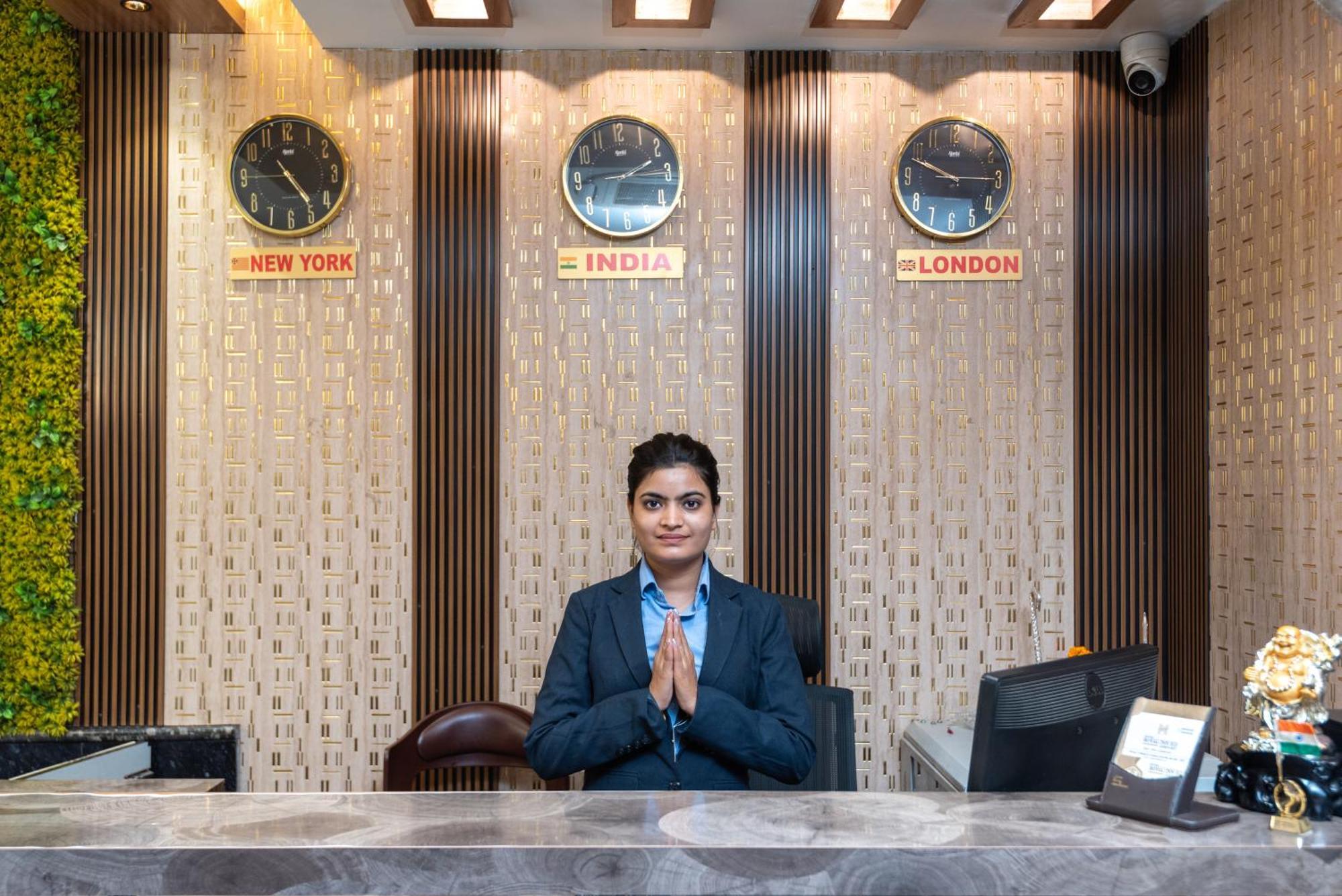 Royal Igi Hotel New Delhi