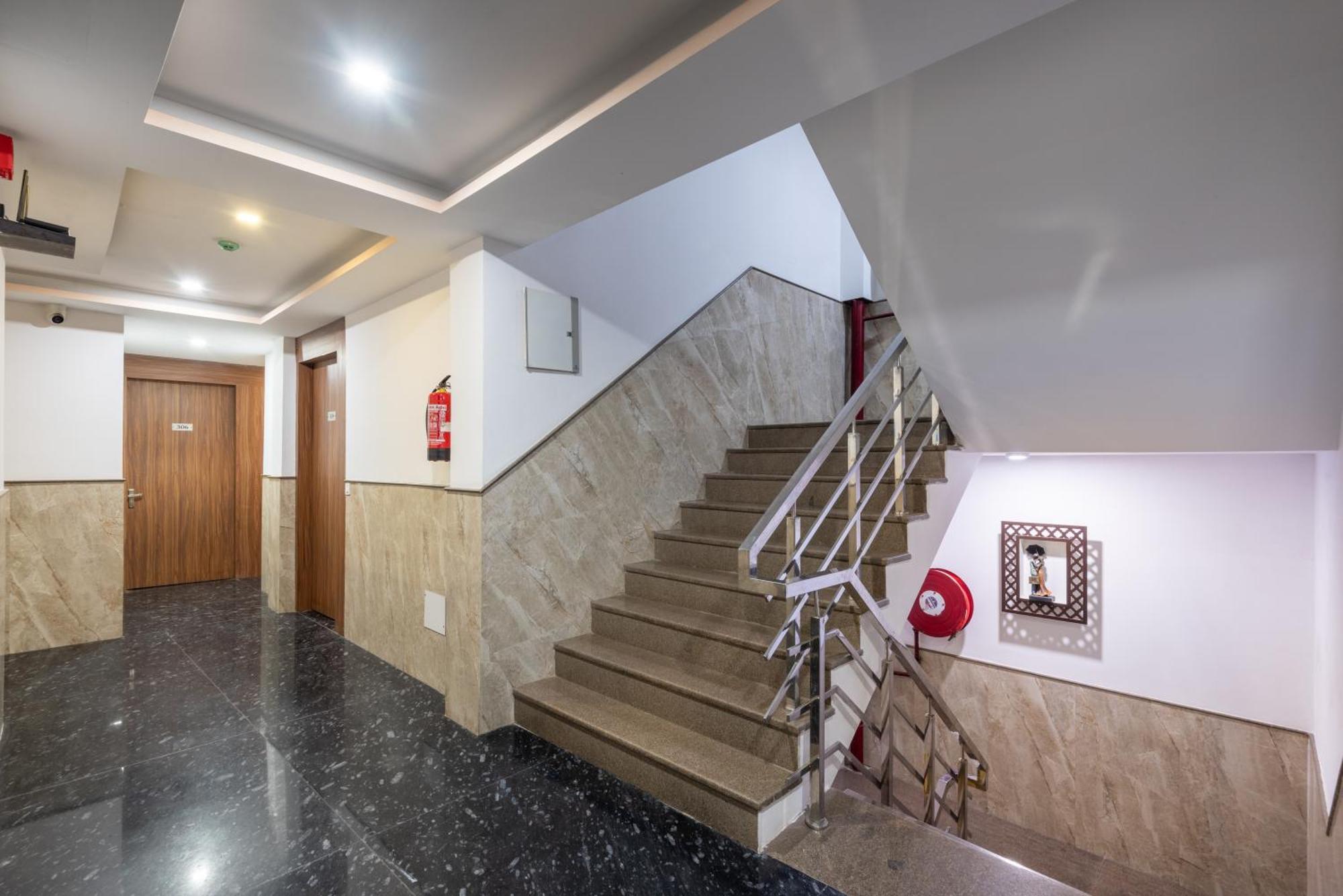 Hotel Royal Igi New Delhi