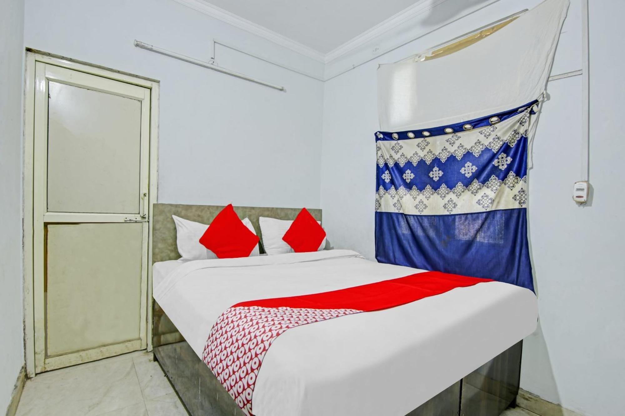 Dream Sky Hotel New Delhi