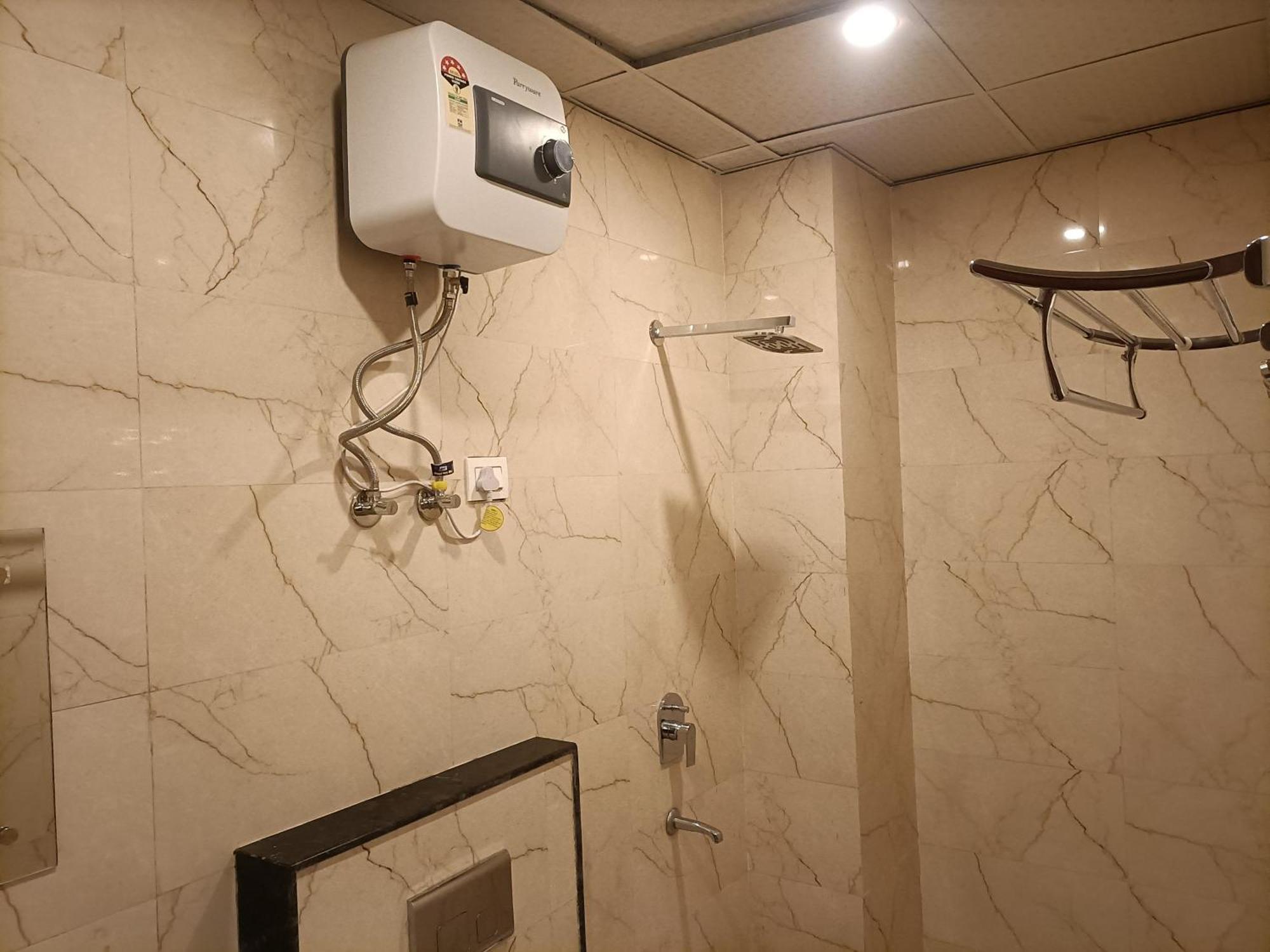 Grand Tark Delhi Airport * New Delhi